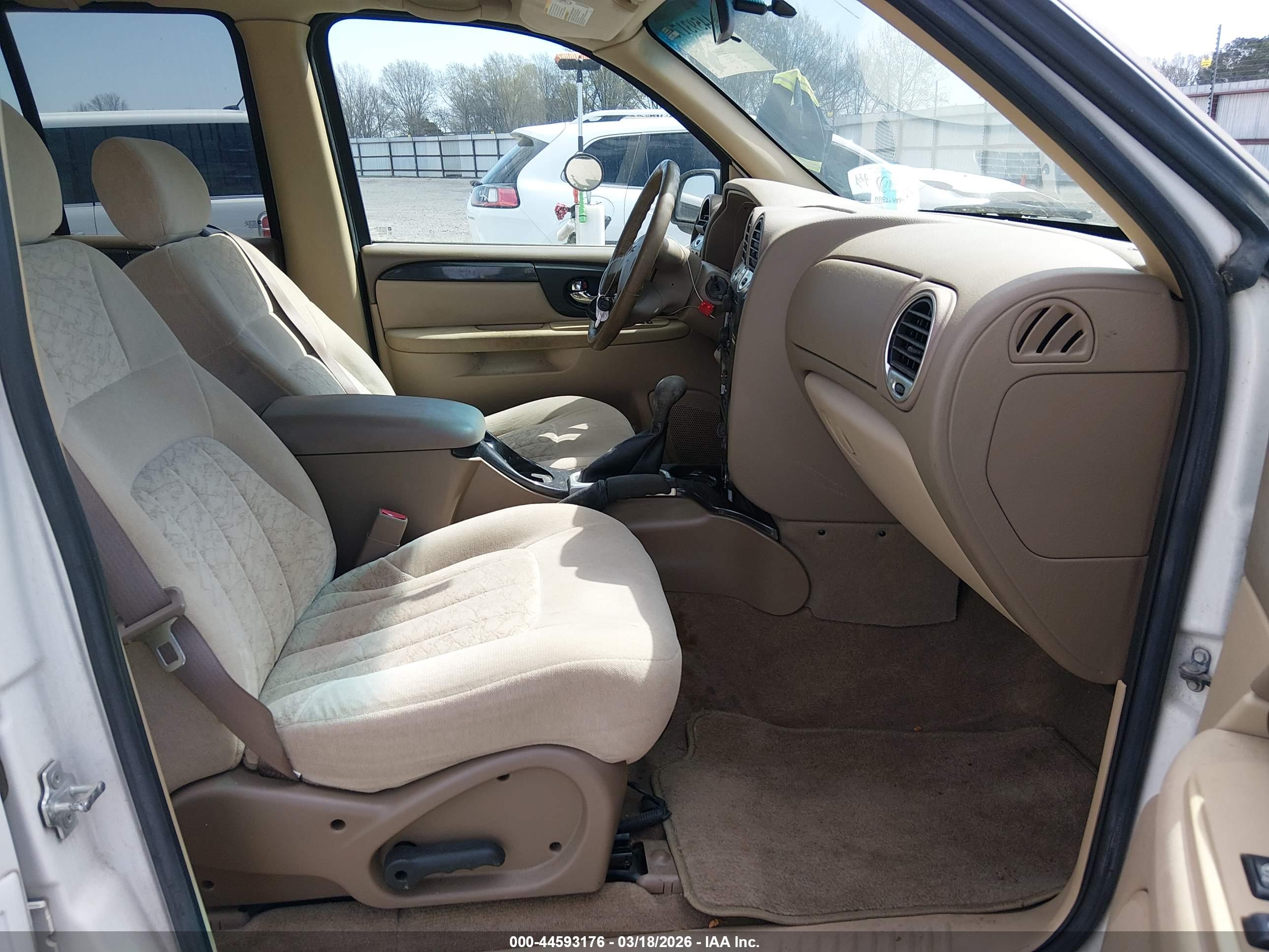 GMC ENVOY image 5
