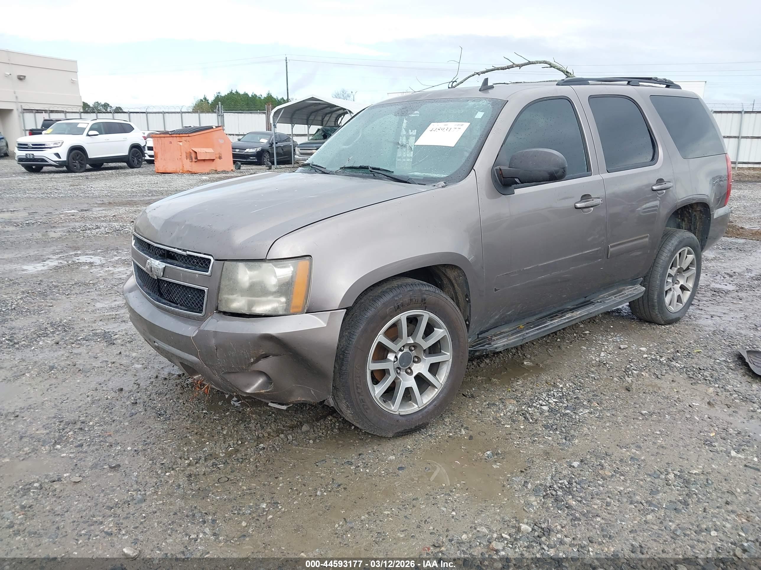 CHEVROLET TAHOE image 2