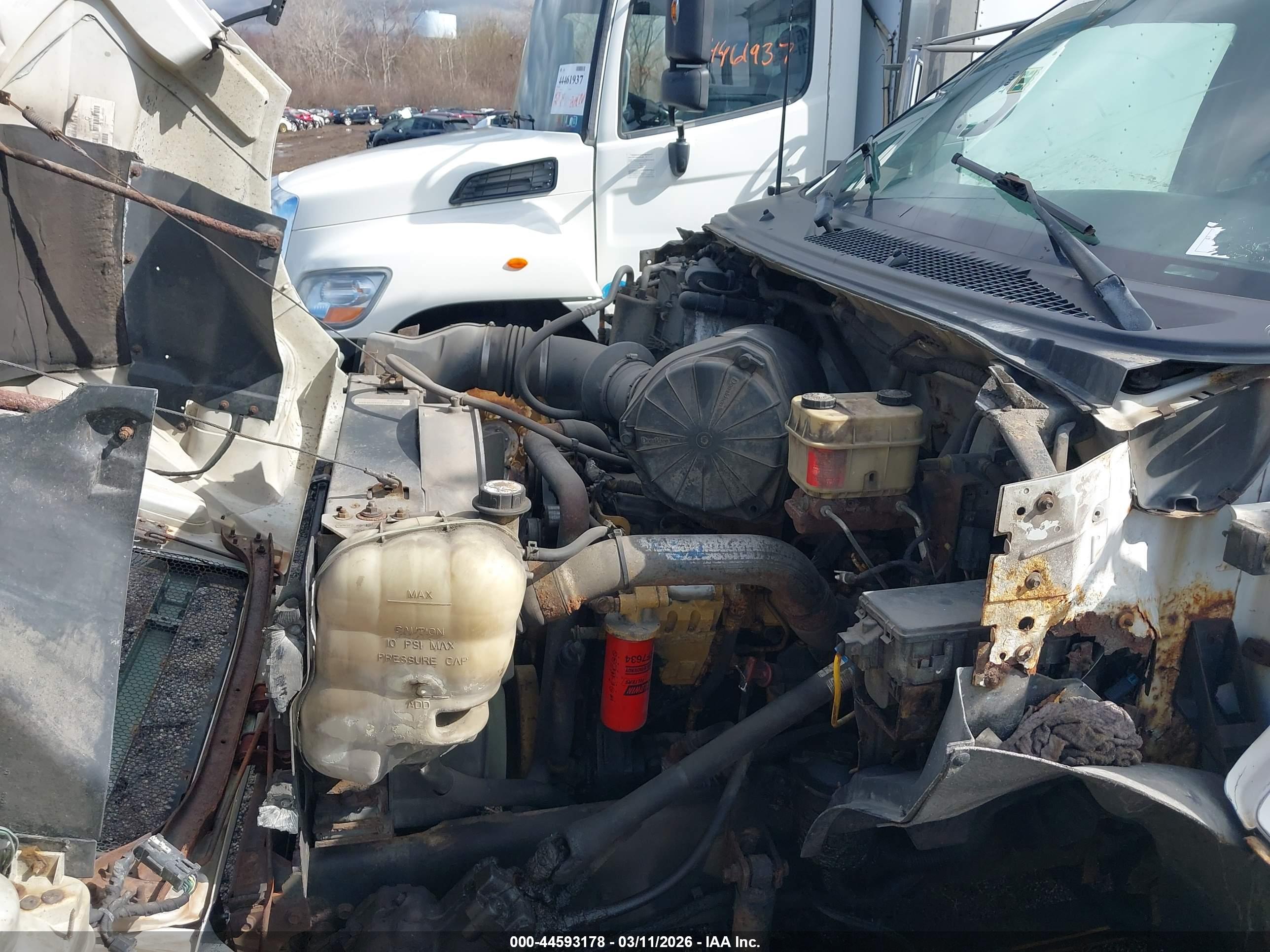 FORD F-650 image 10