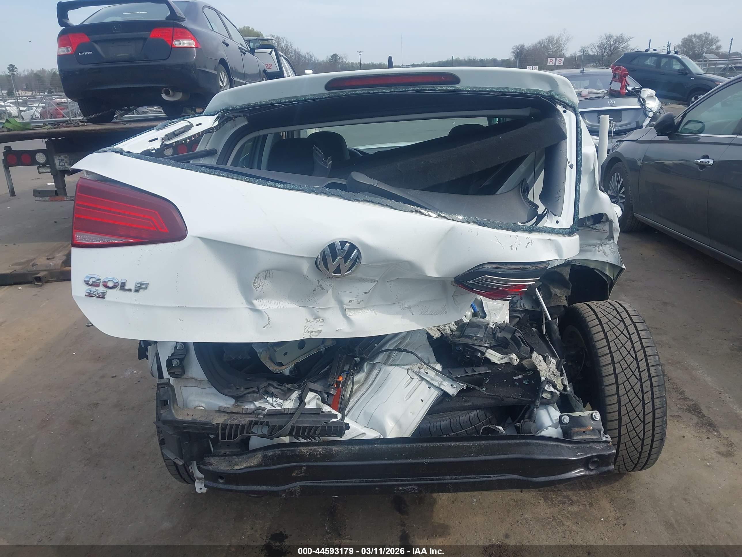 VOLKSWAGEN GOLF image 6