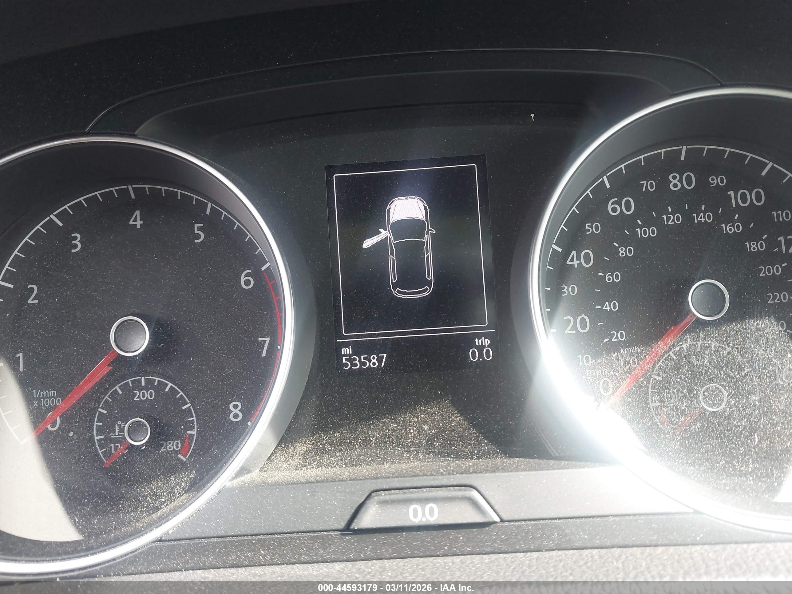 VOLKSWAGEN GOLF image 7