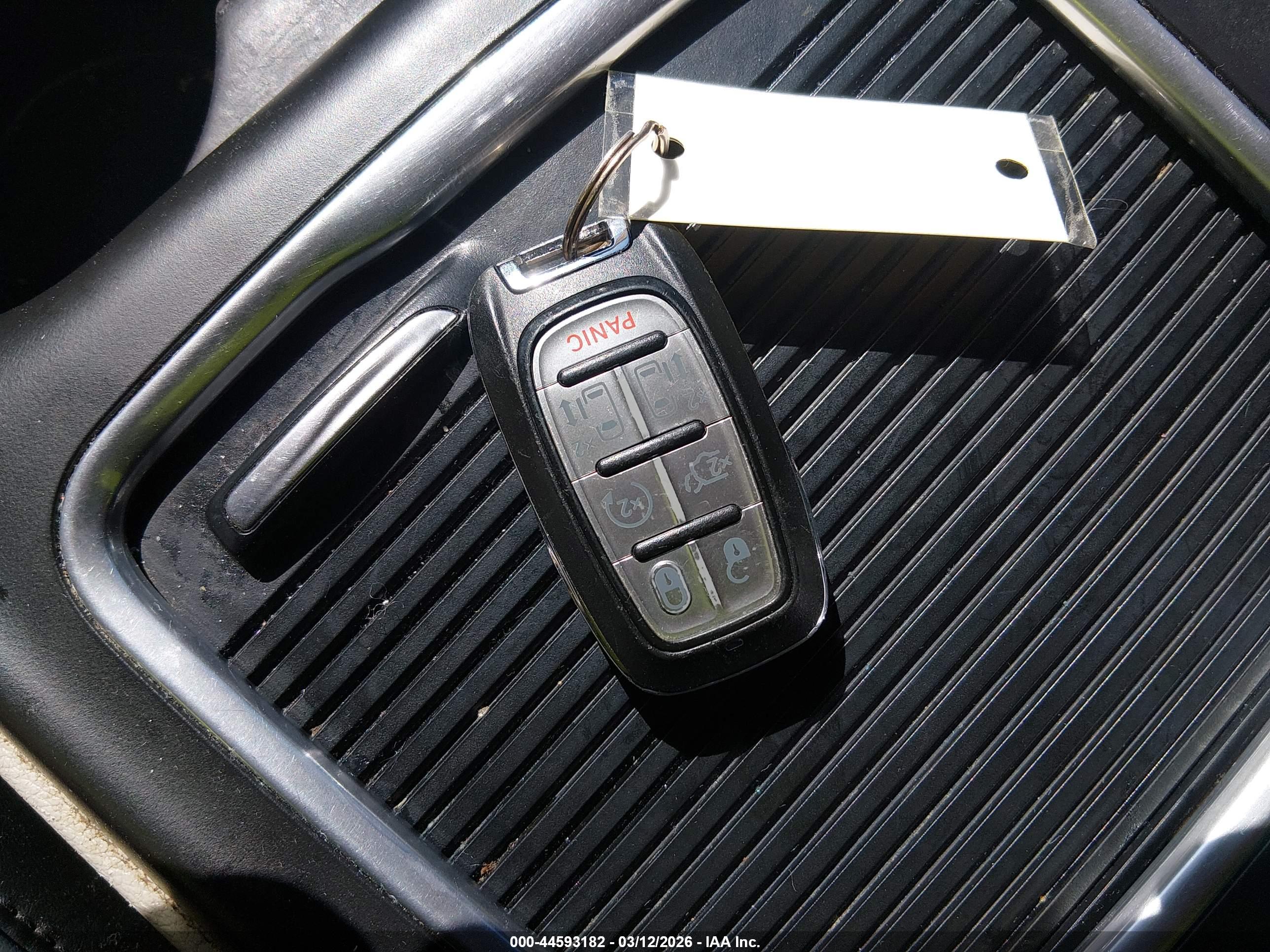 CHRYSLER PACIFICA image 11