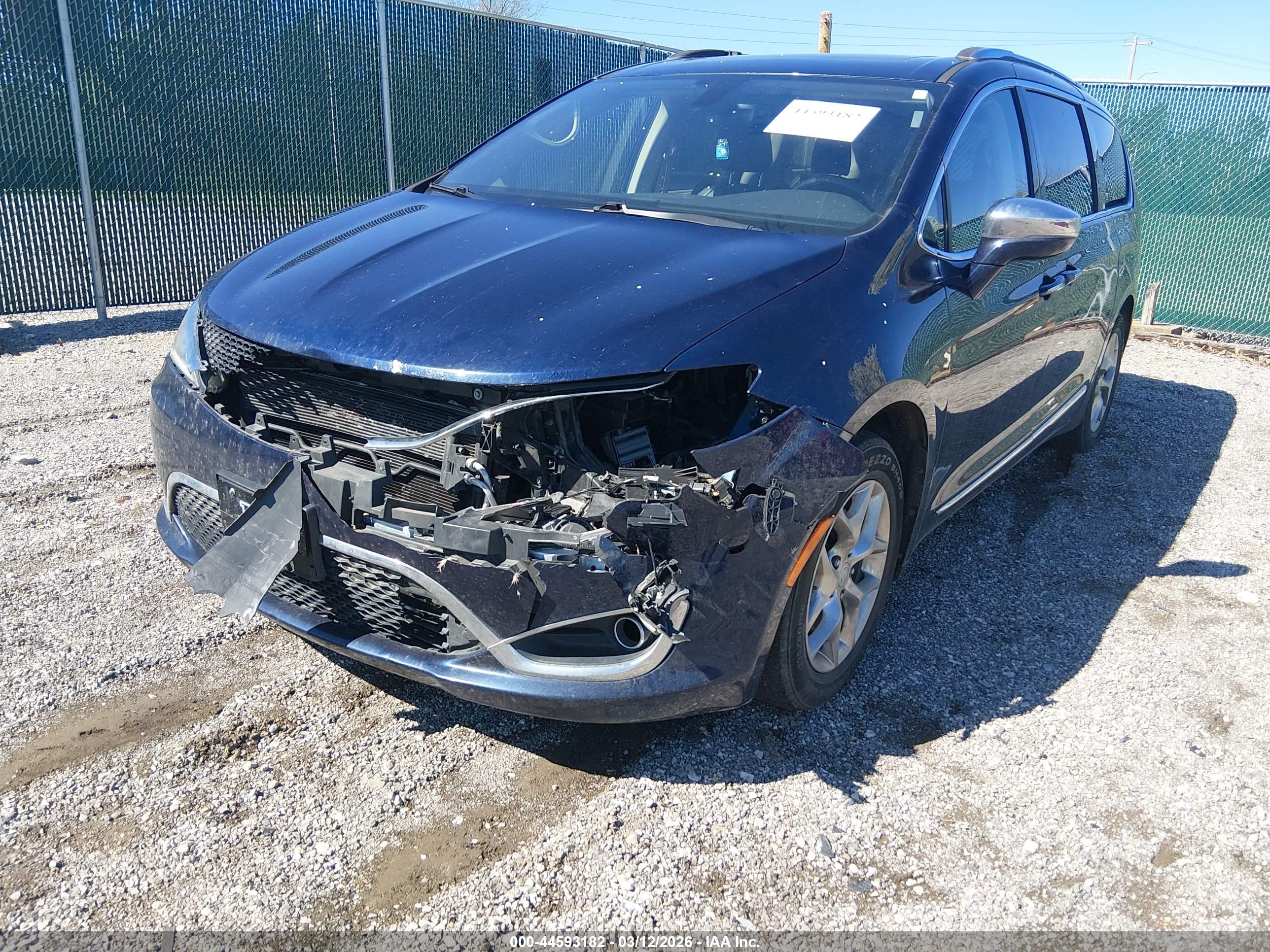 CHRYSLER PACIFICA image 6