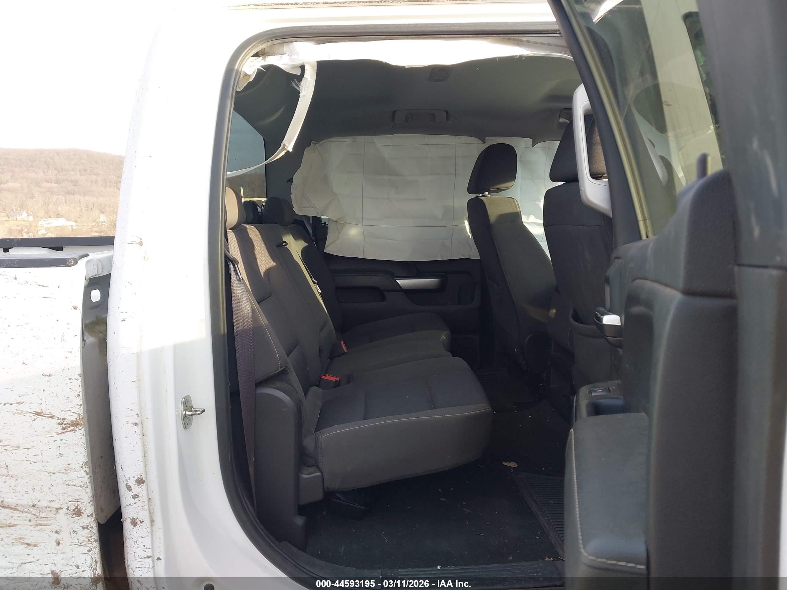 CHEVROLET SILVERADO image 8