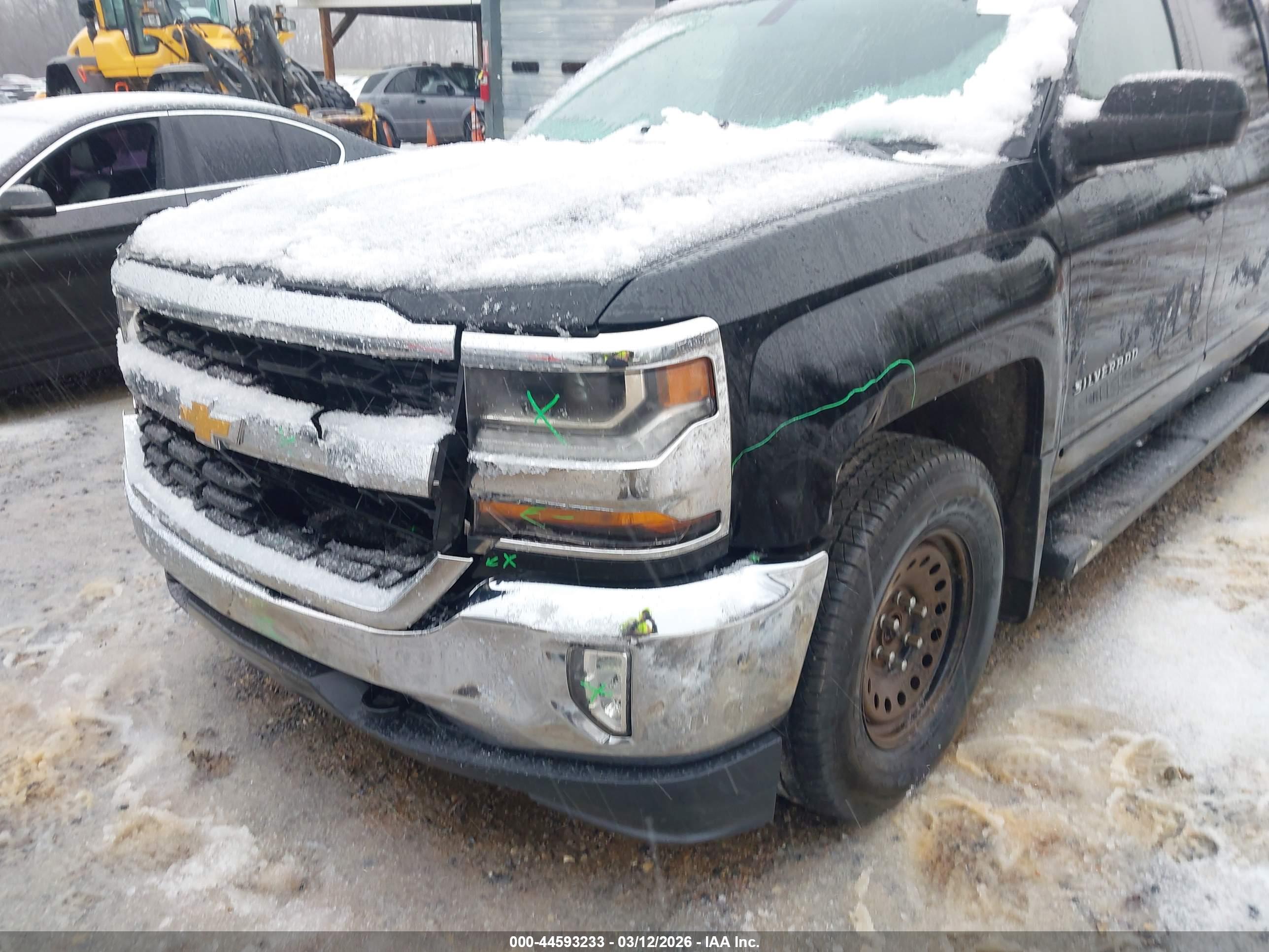 CHEVROLET SILVERADO image 6