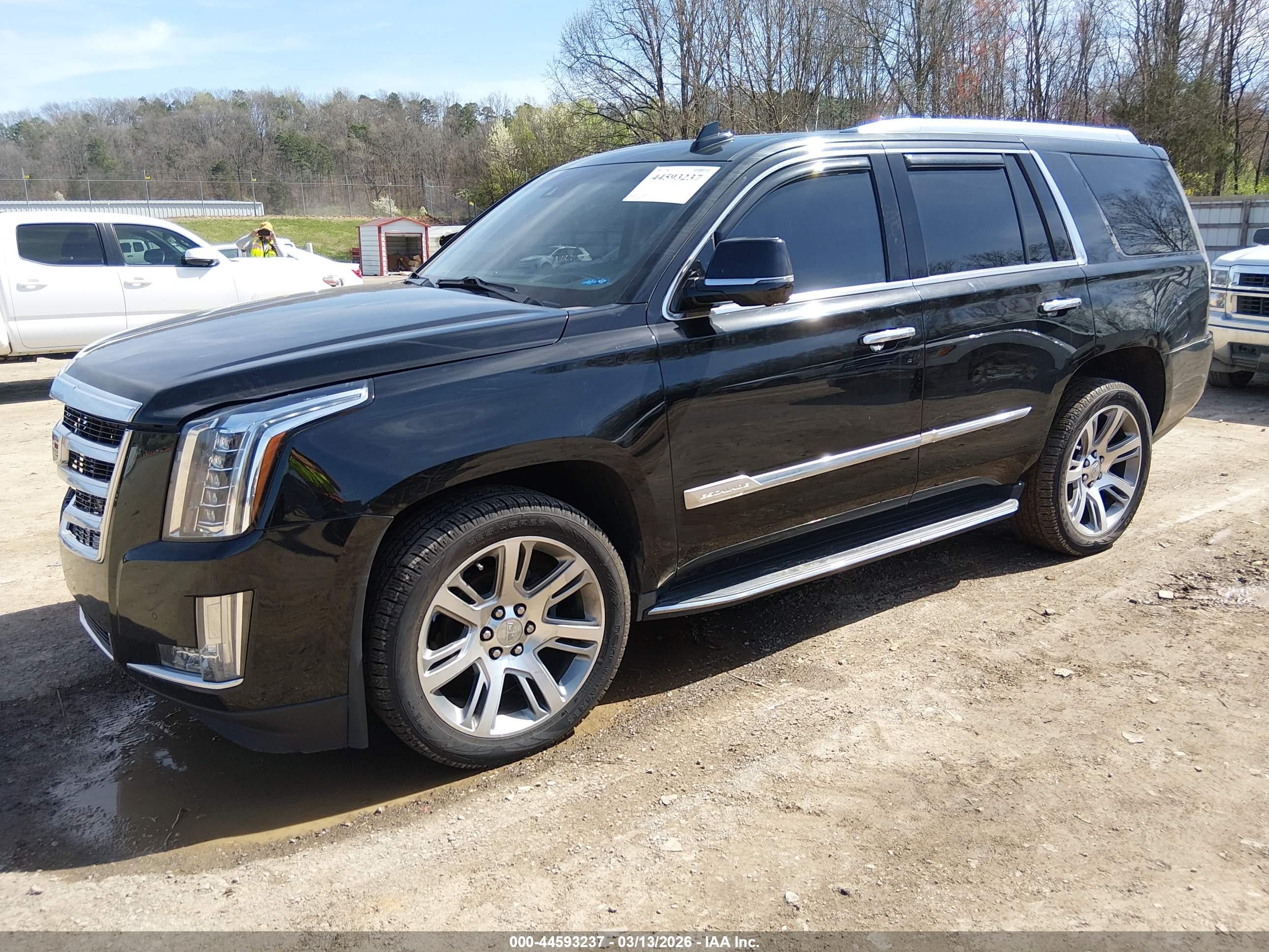 CADILLAC ESCALADE image 2