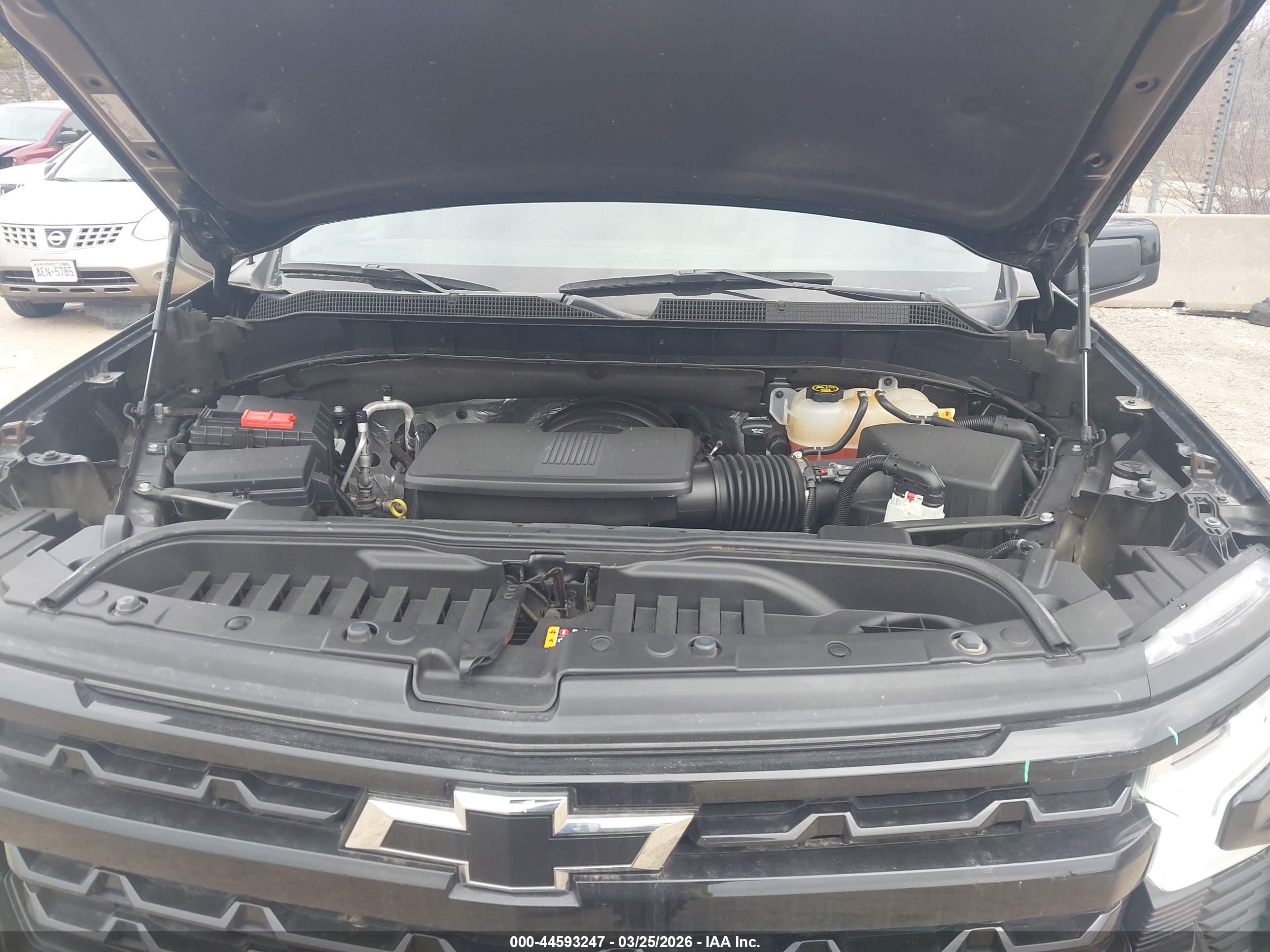 CHEVROLET SILVERADO image 10