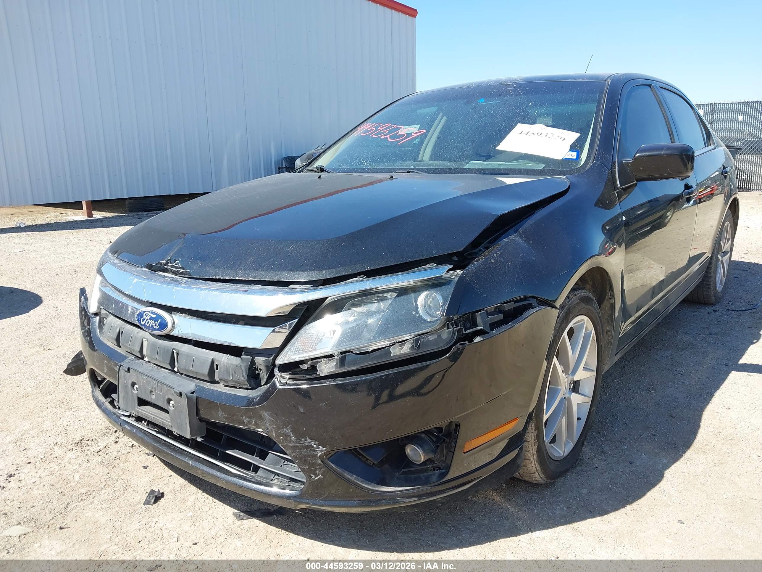 FORD FUSION image 6