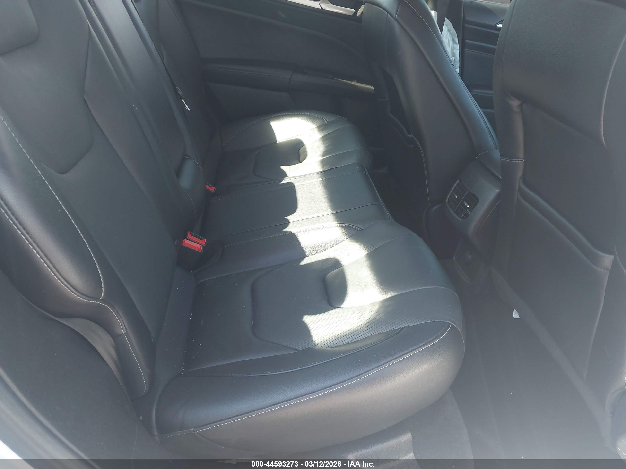 FORD FUSION image 8