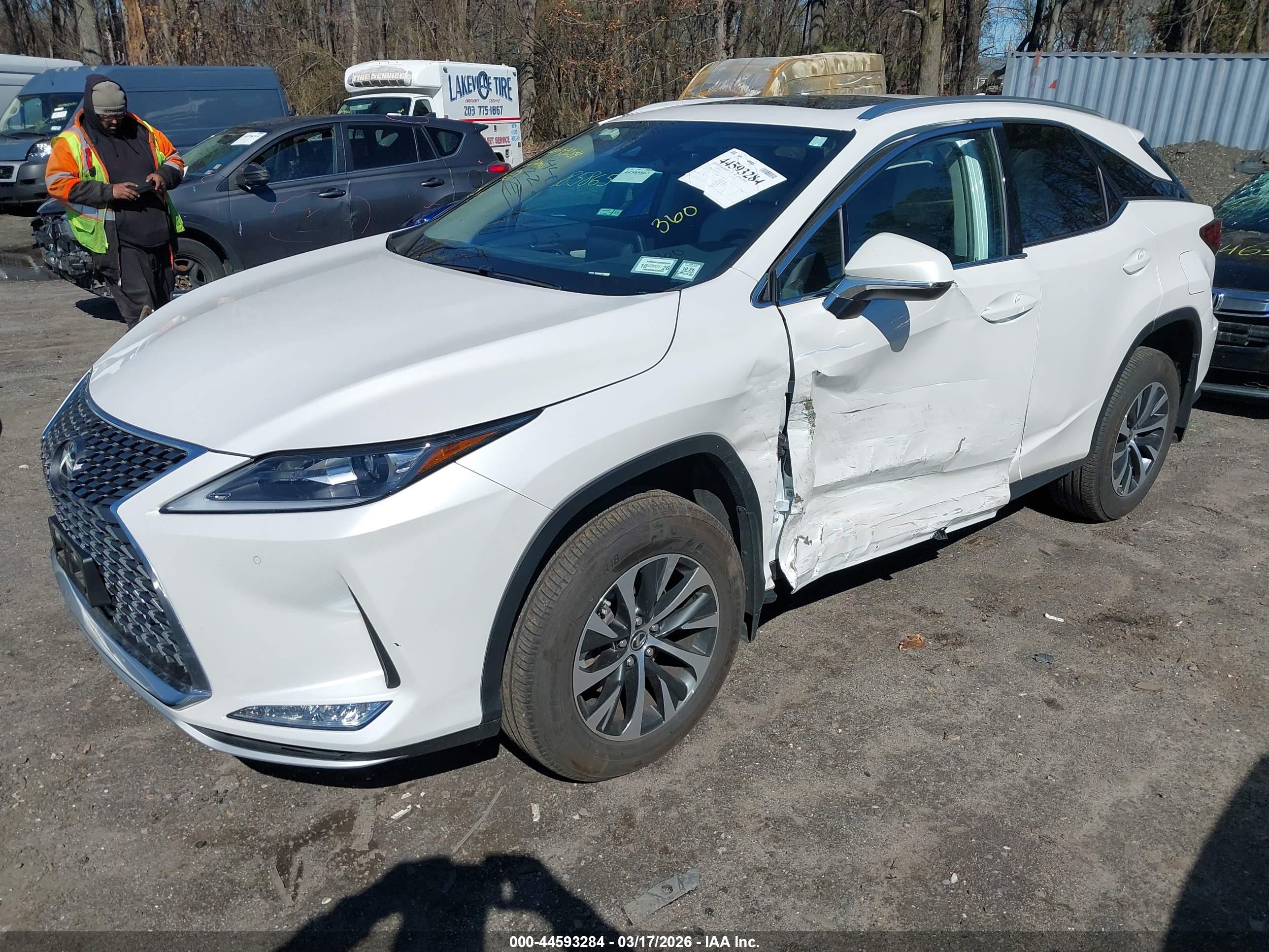 LEXUS RX image 6