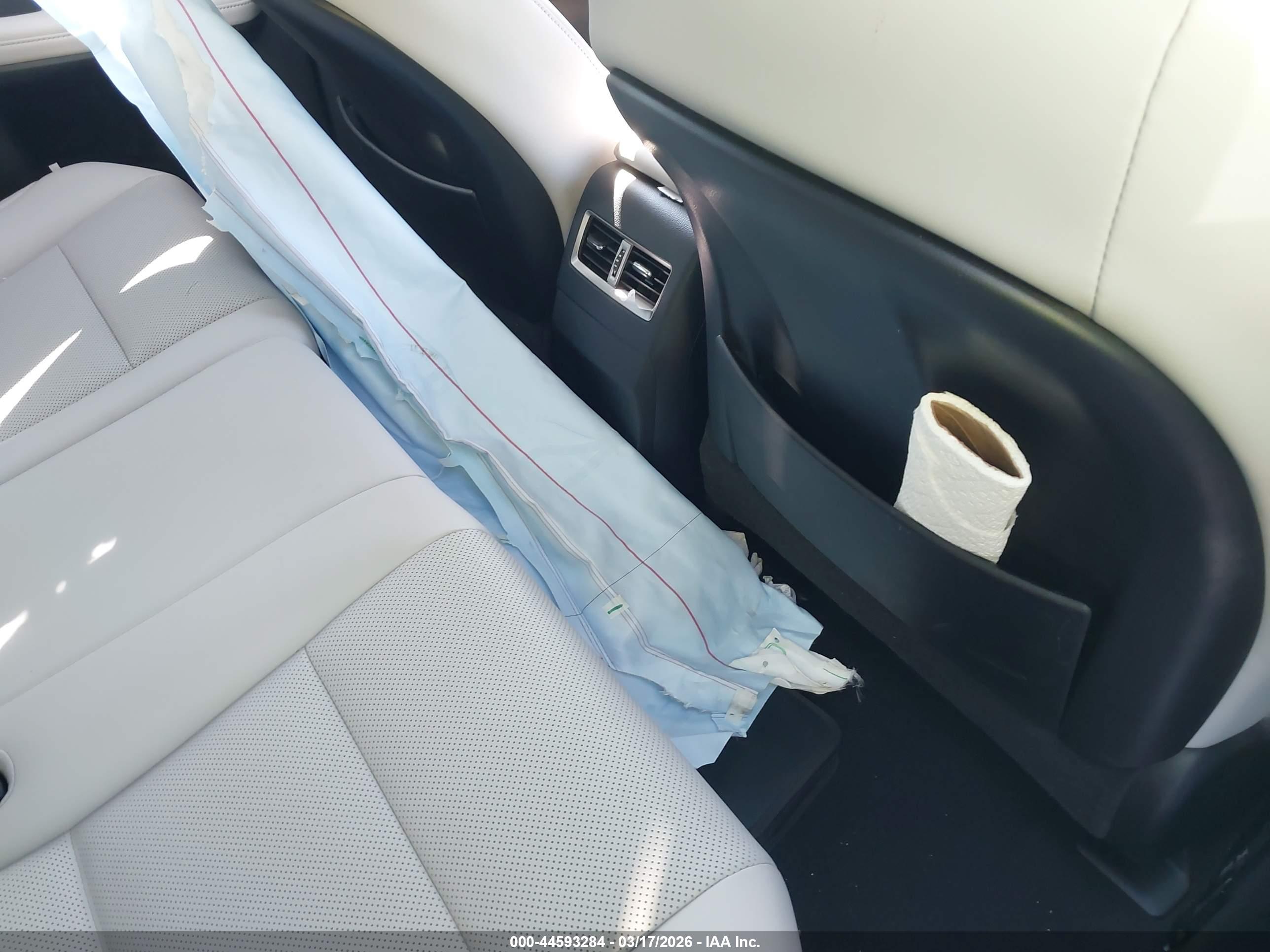 LEXUS RX image 8