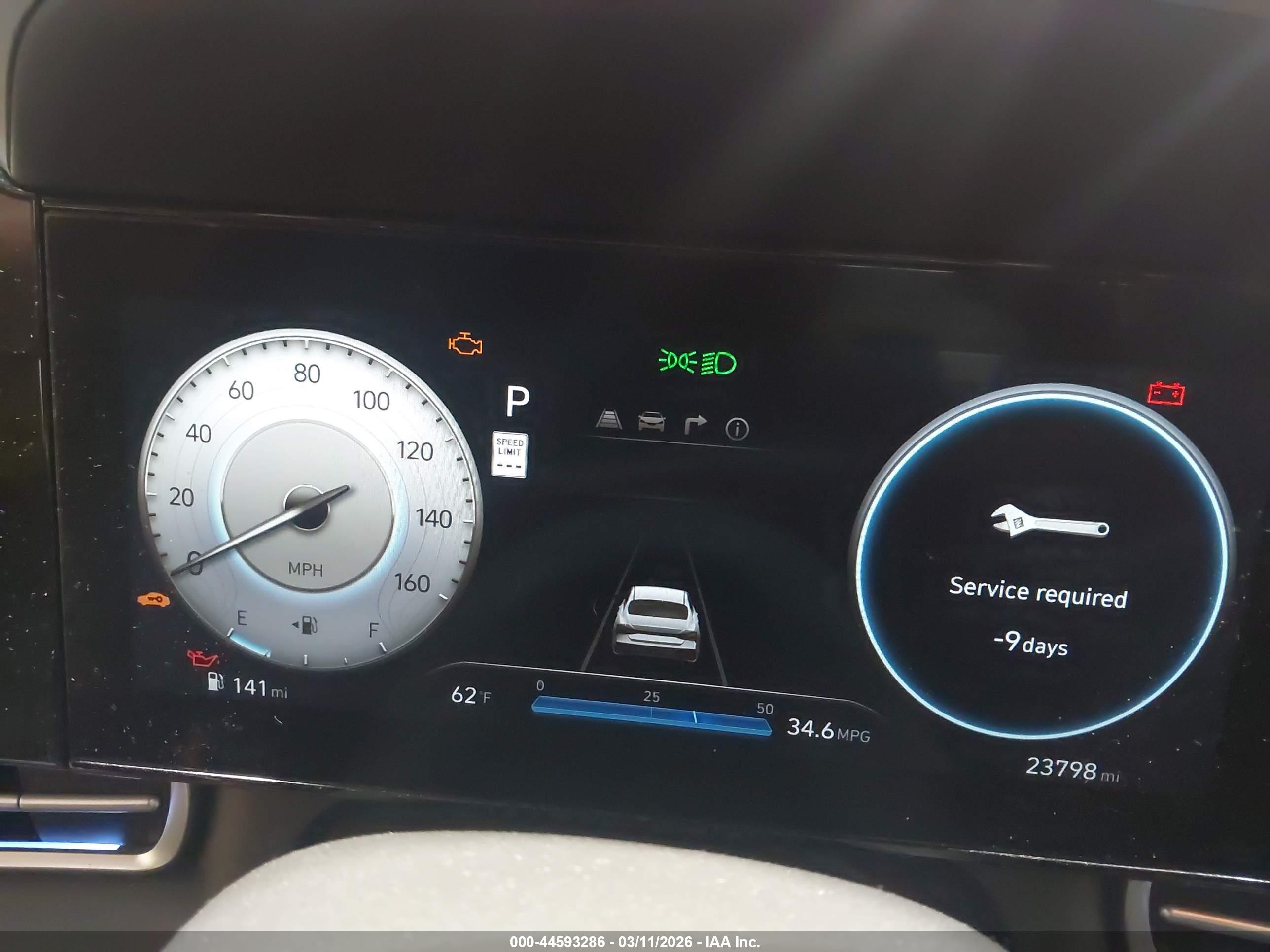 HYUNDAI ELANTRA image 7