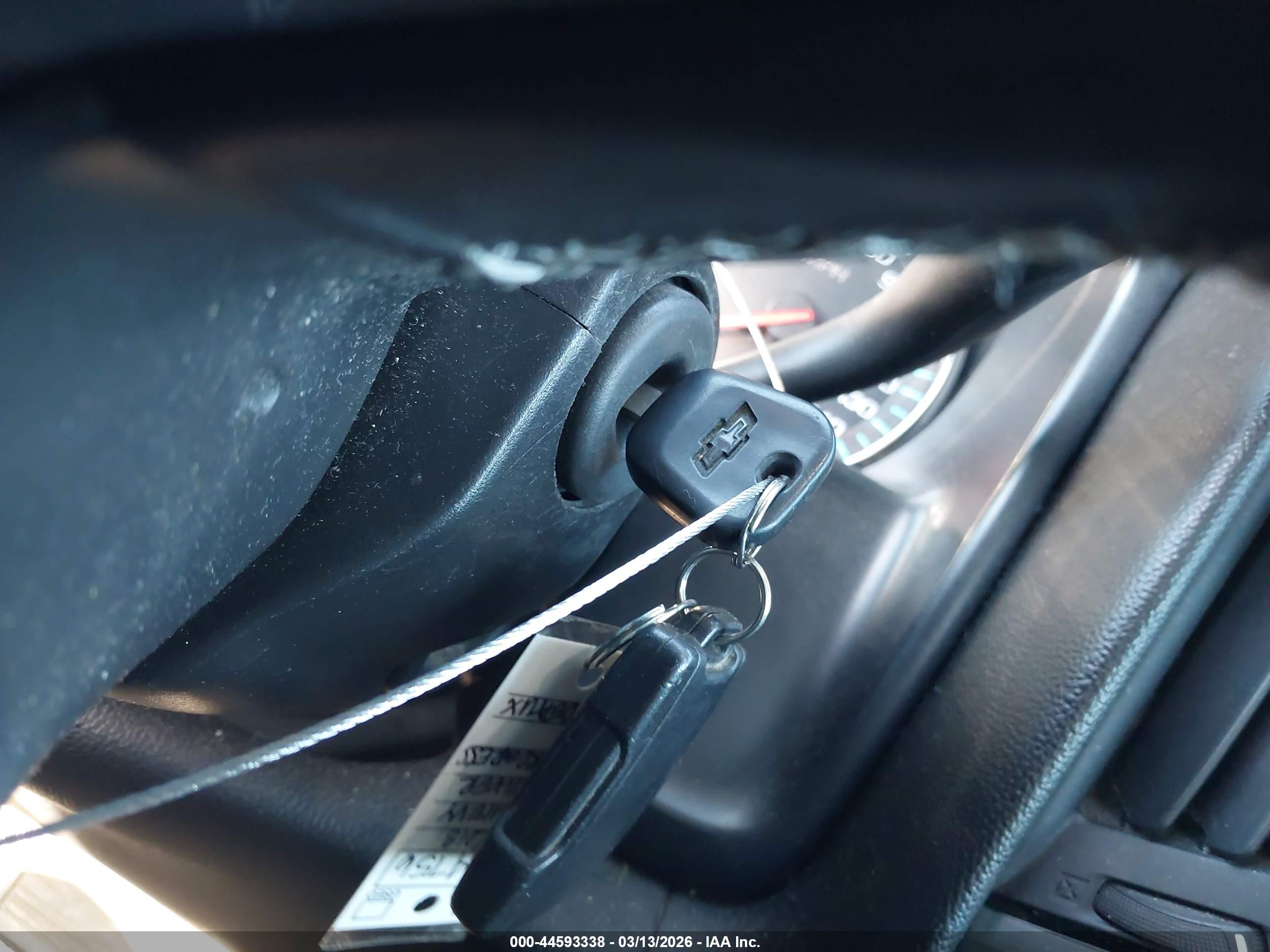 CHEVROLET SILVERADO image 11
