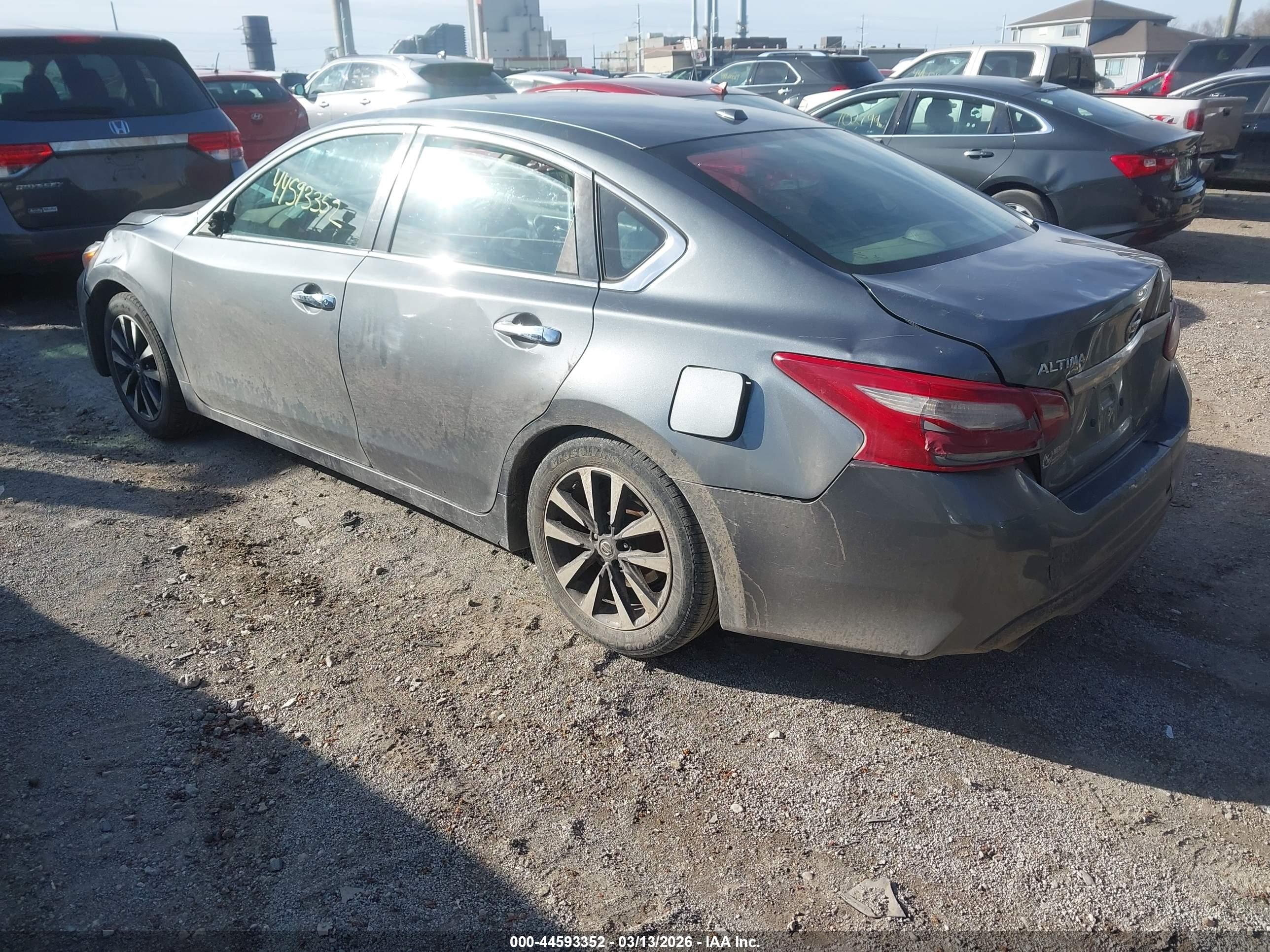 NISSAN ALTIMA image 3