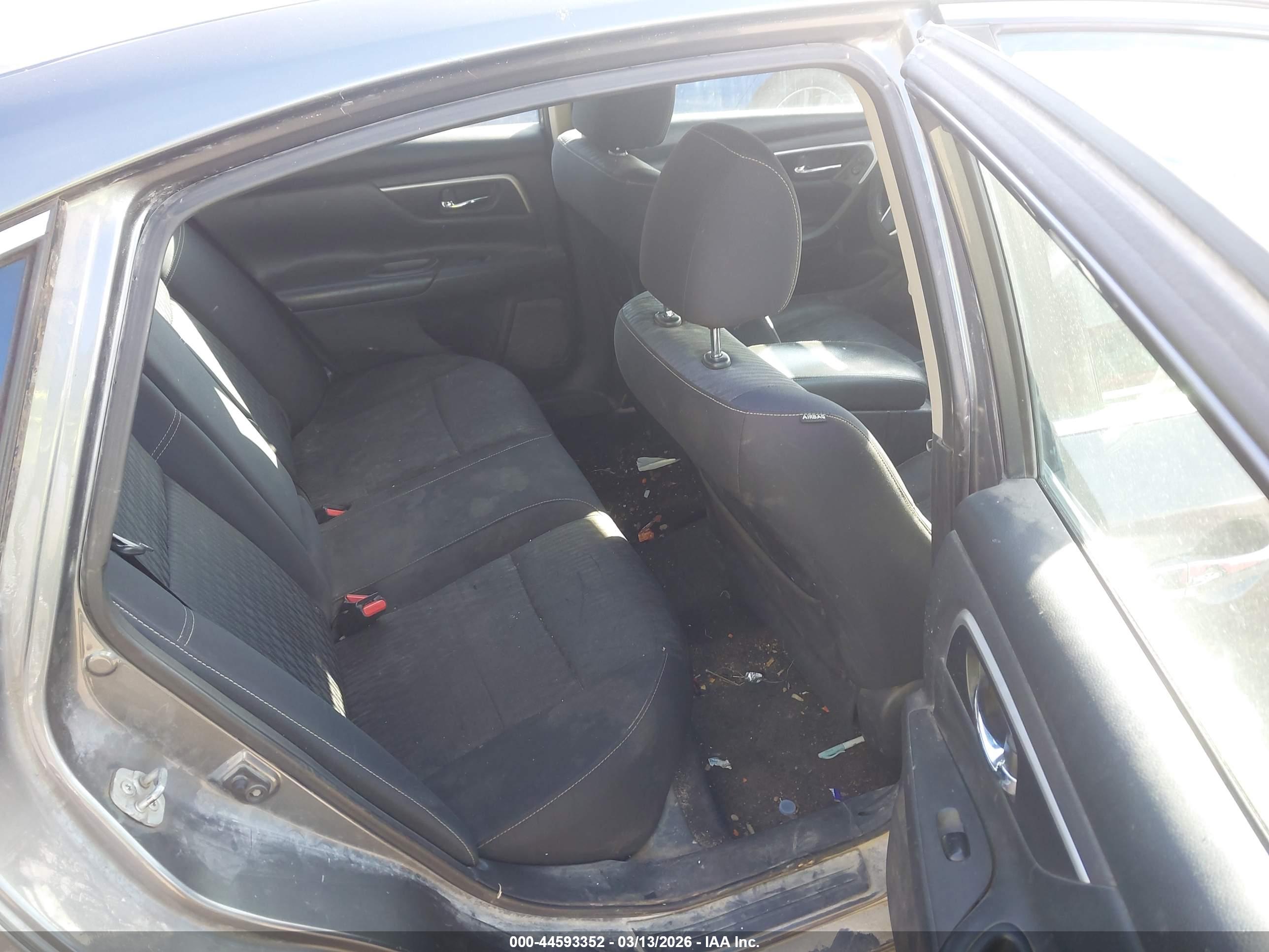 NISSAN ALTIMA image 8
