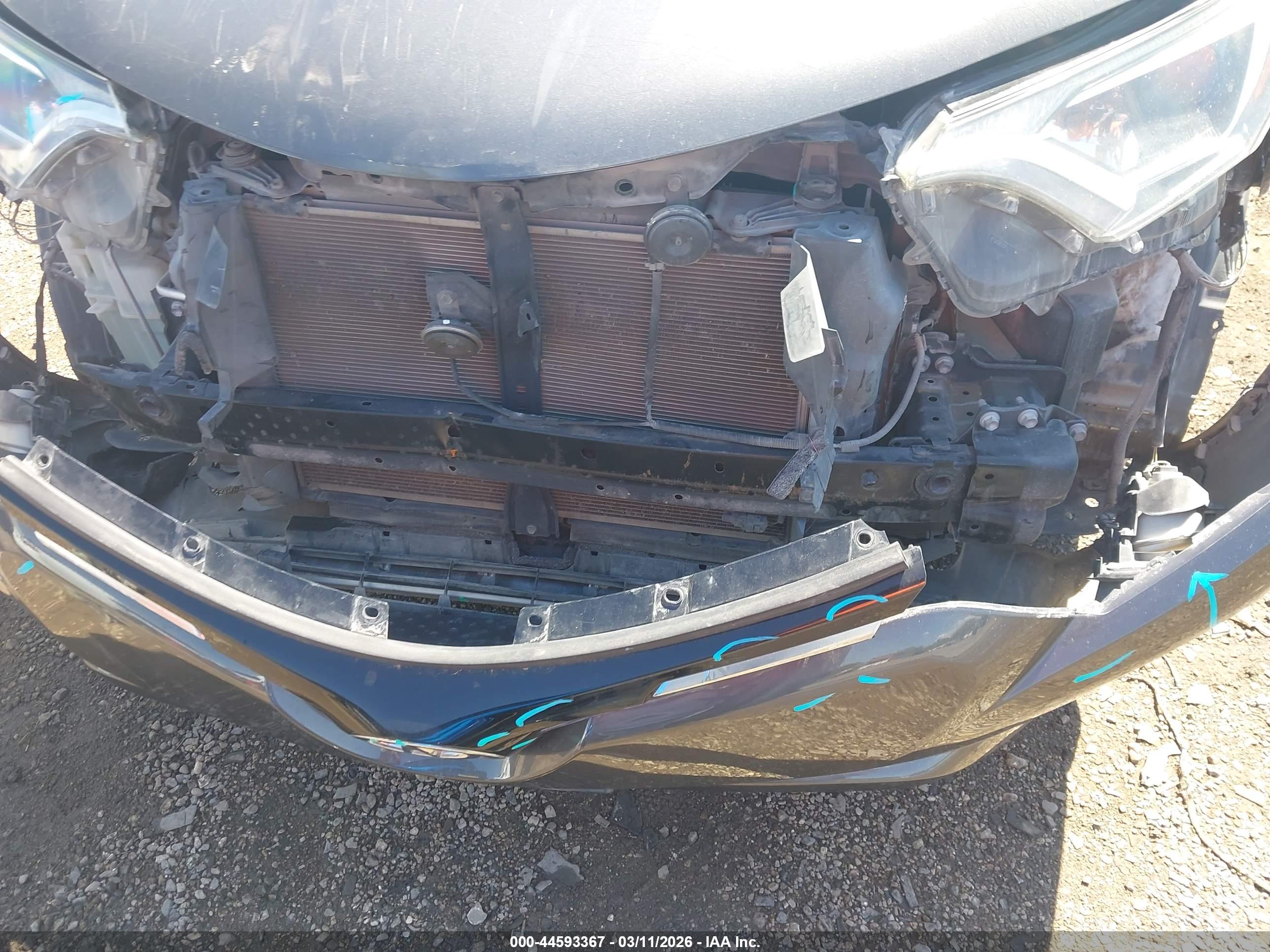 TOYOTA RAV4 image 6