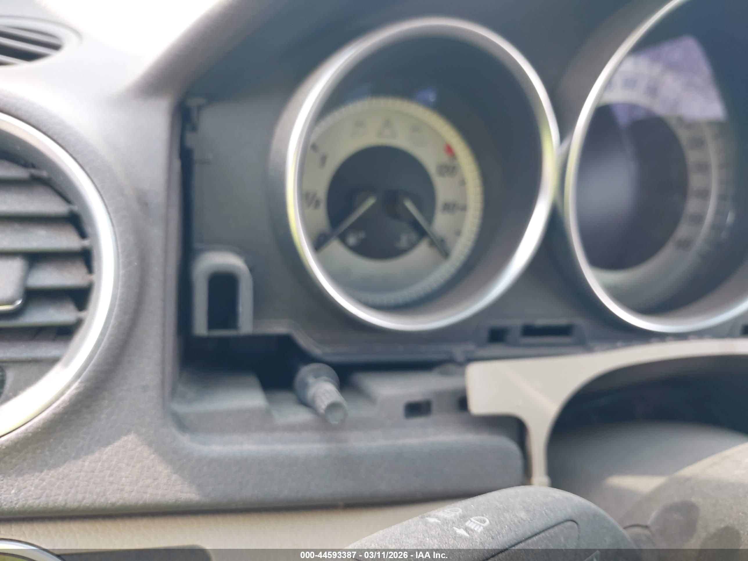 MERCEDES-BENZ C image 7