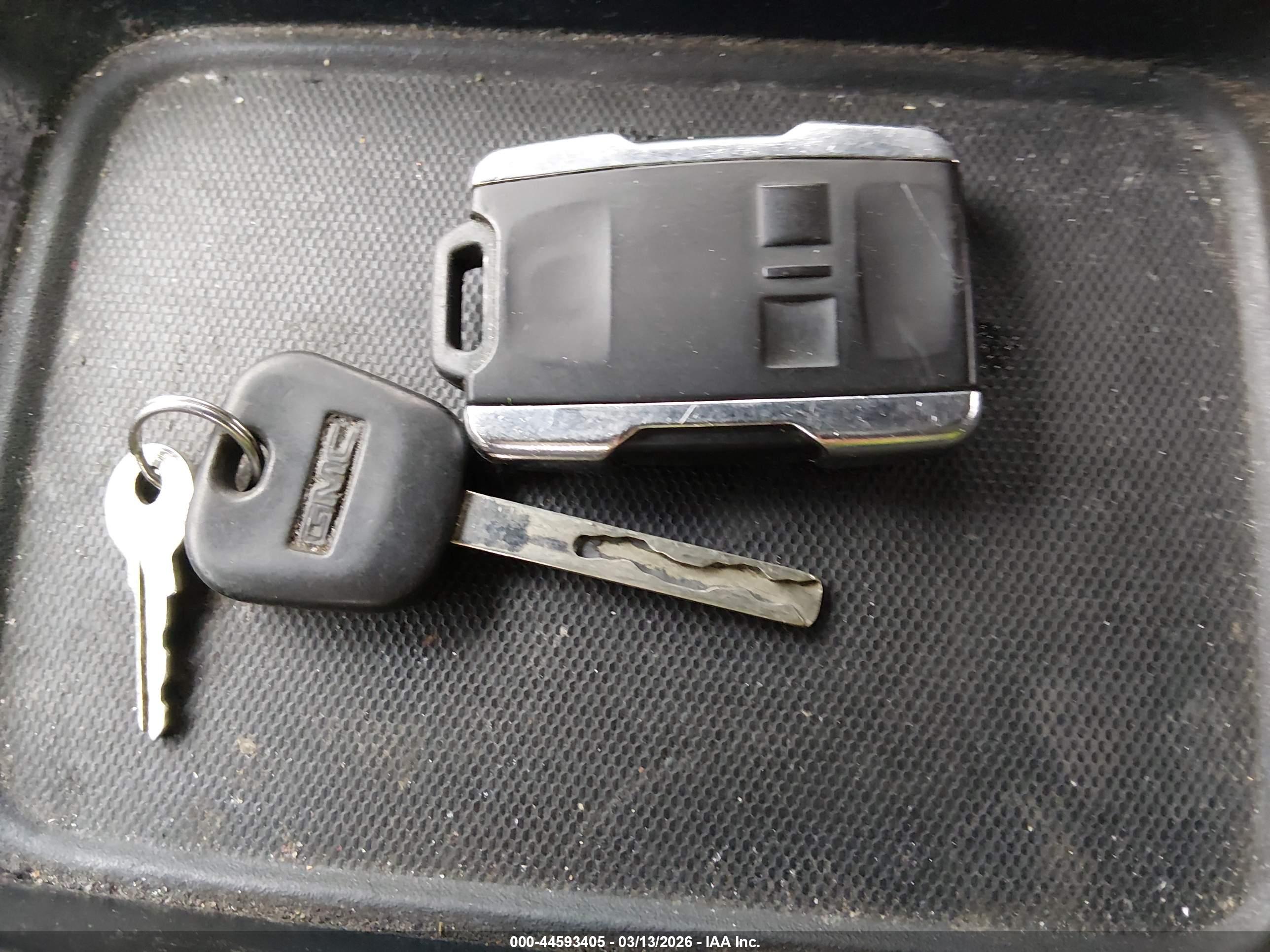 GMC SIERRA image 11