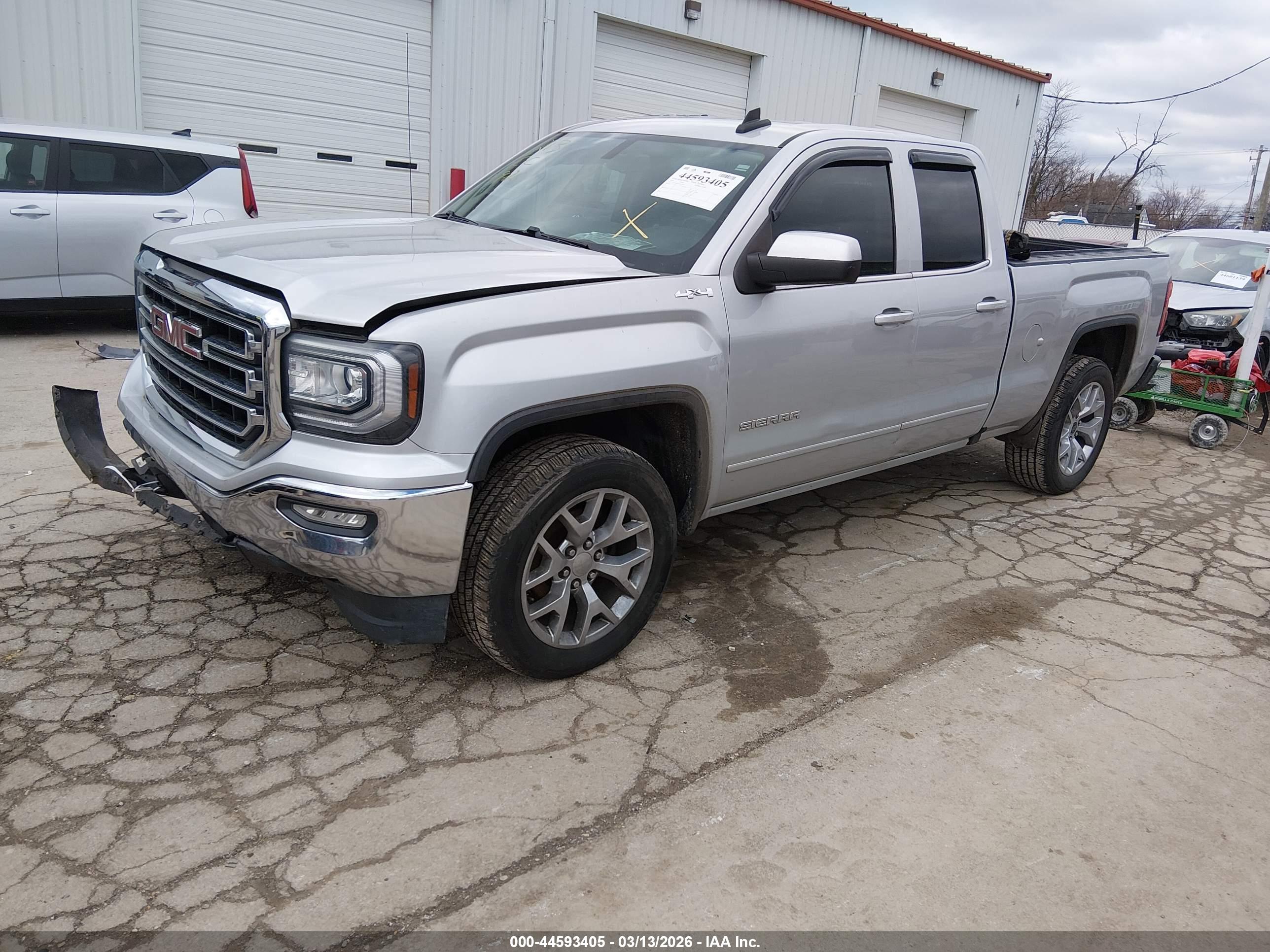 GMC SIERRA image 2