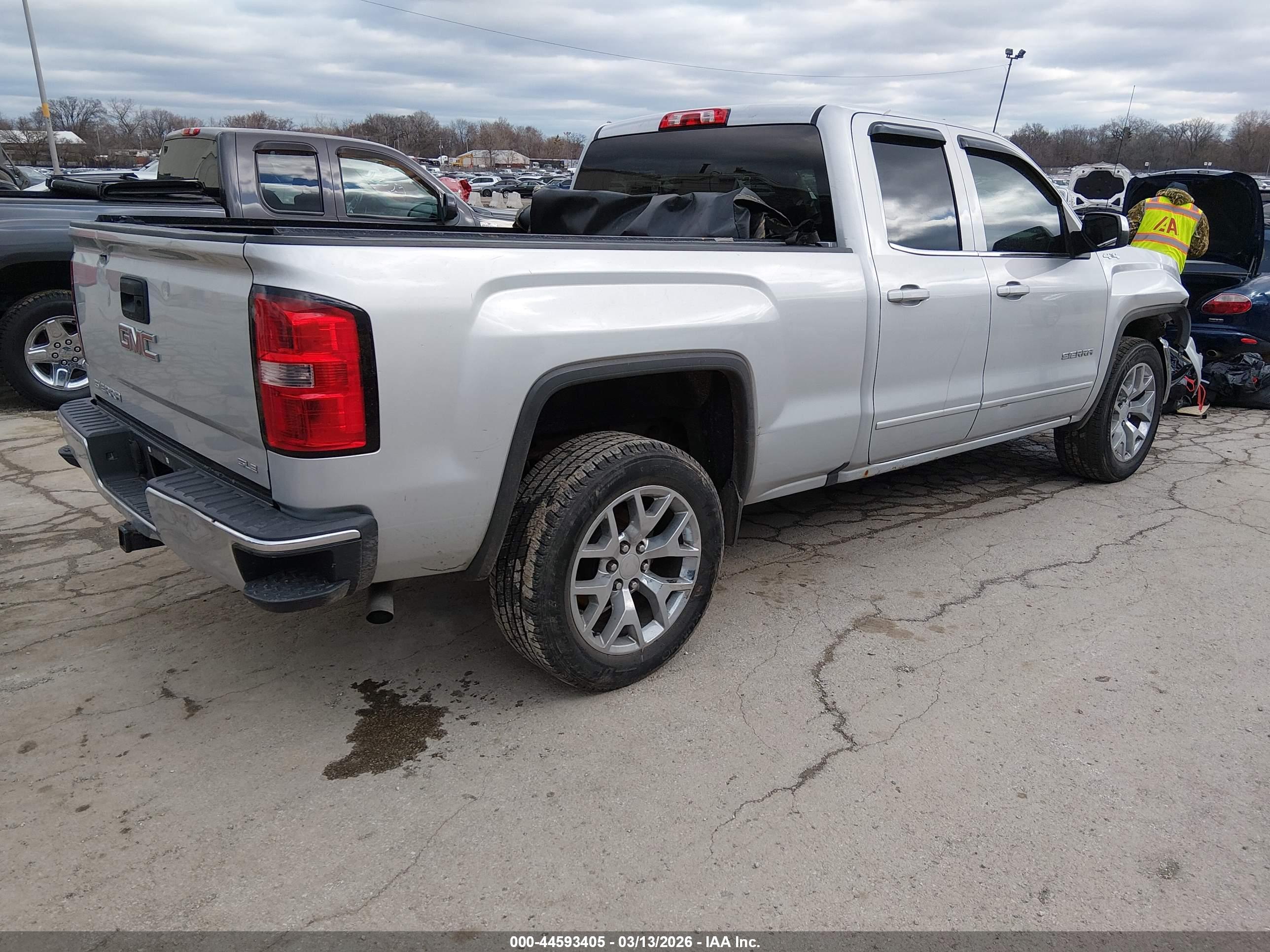 GMC SIERRA image 4