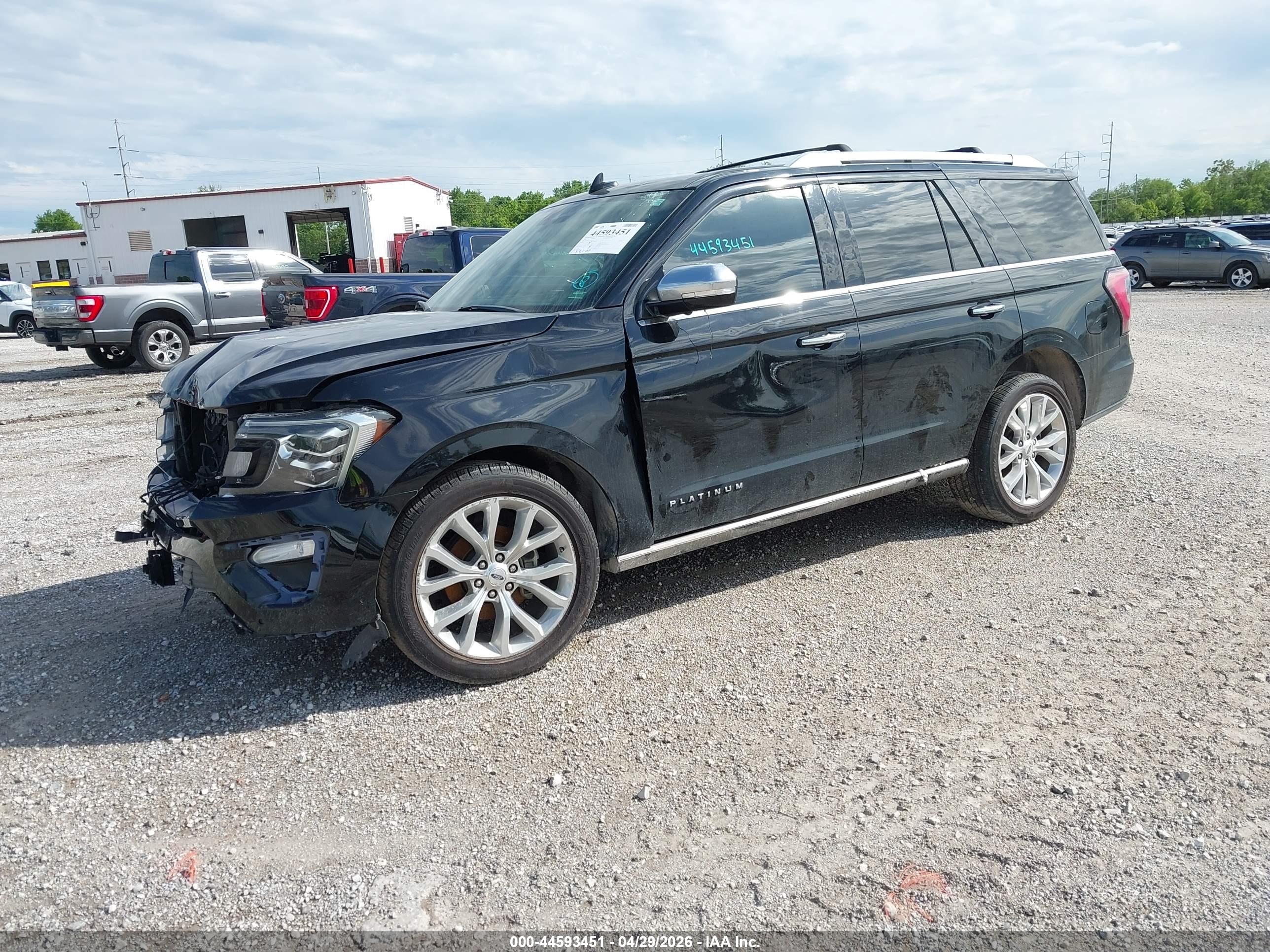 FORD EXPEDITION image 2