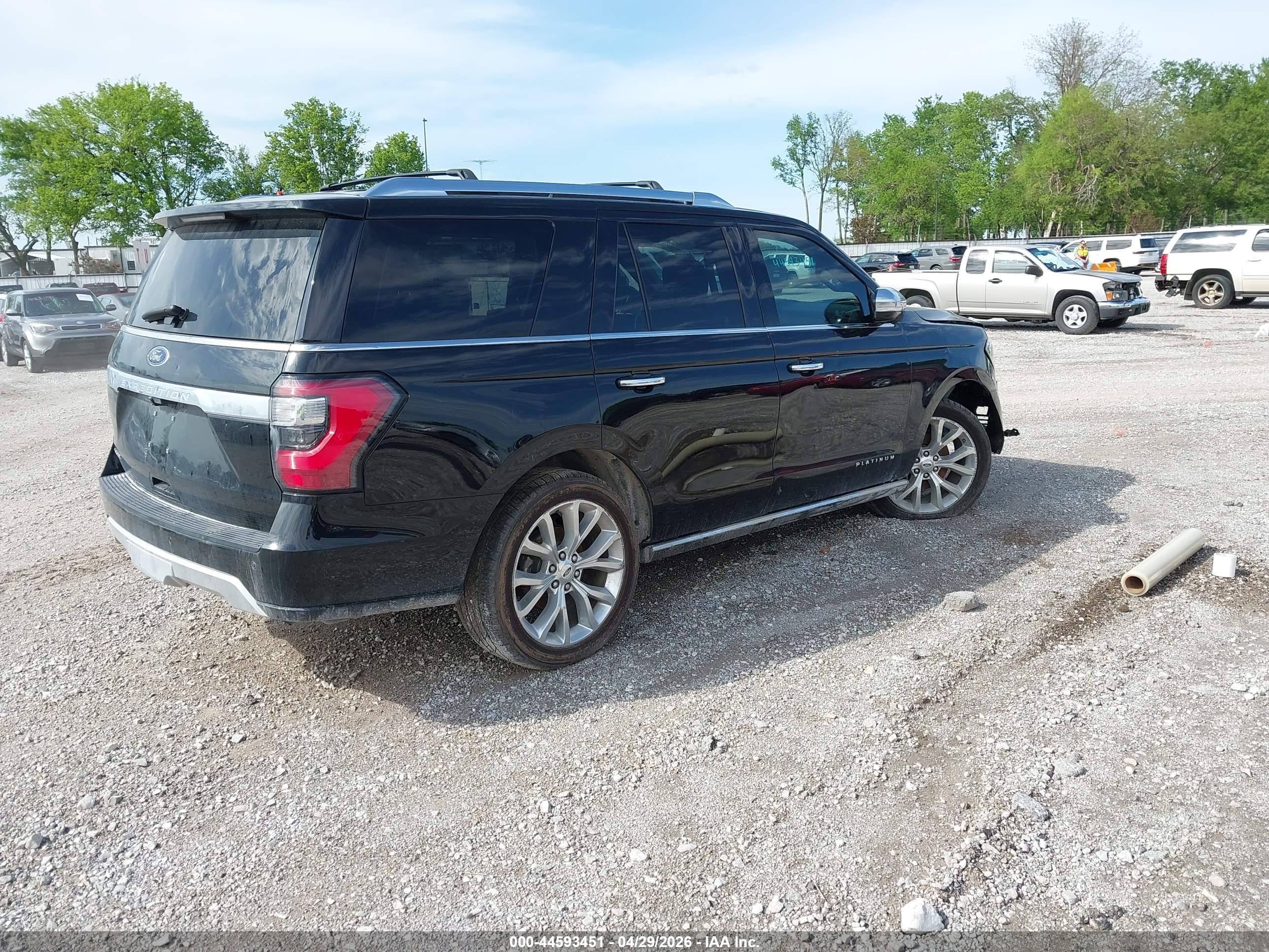 FORD EXPEDITION image 4