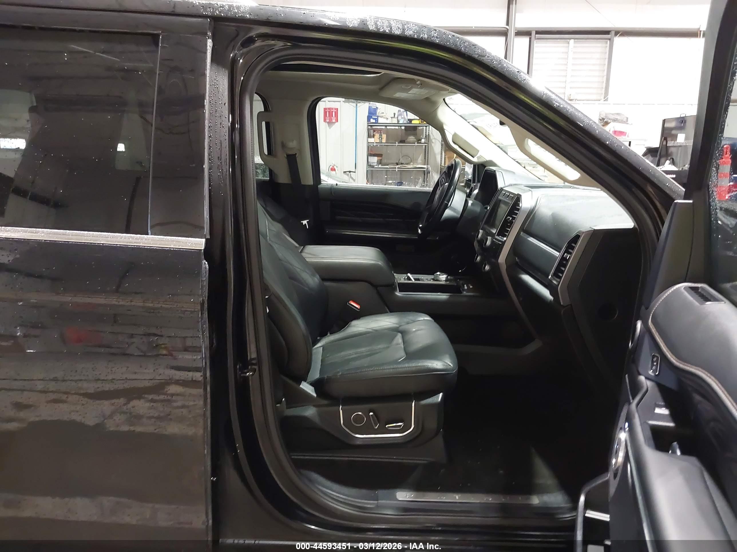FORD EXPEDITION image 5