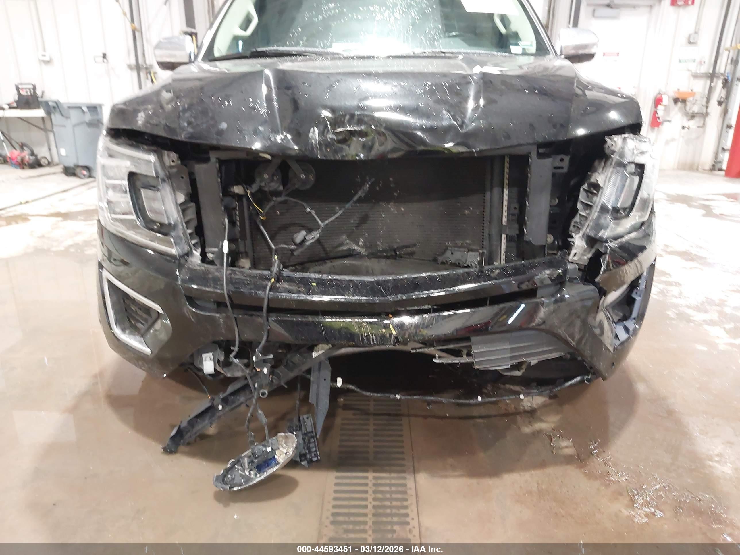 FORD EXPEDITION image 6