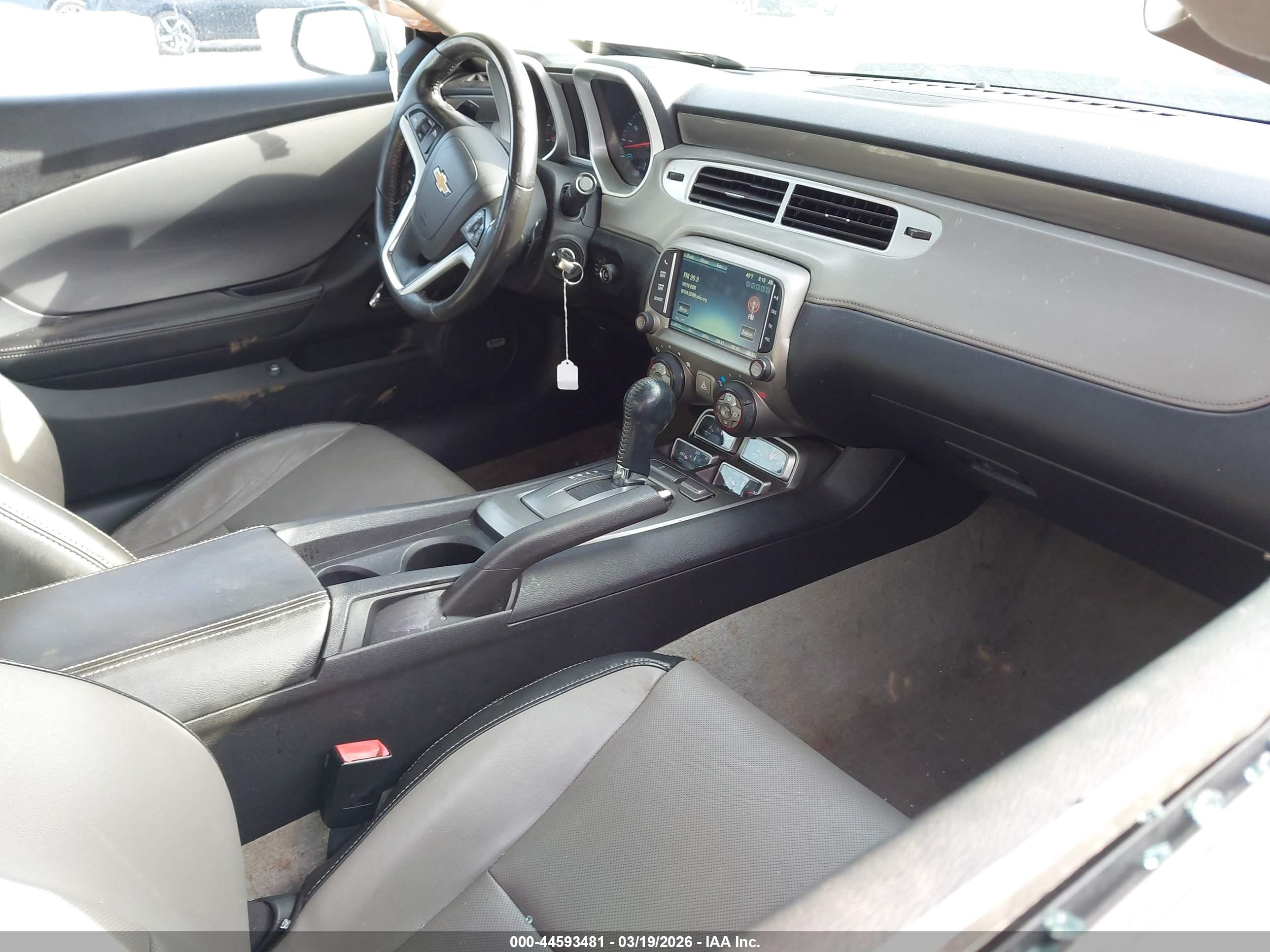 CHEVROLET CAMARO image 5