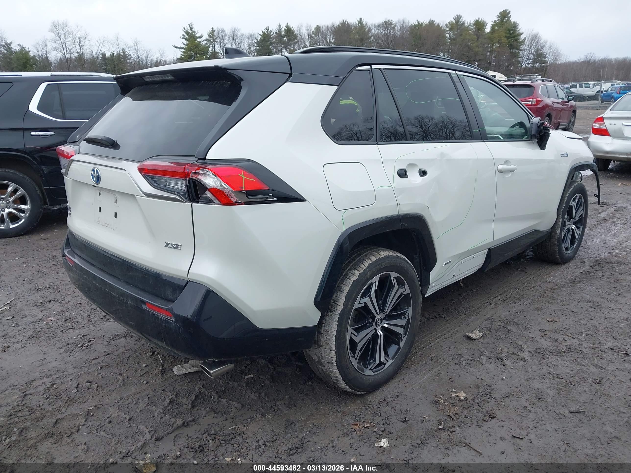 TOYOTA RAV4 image 4