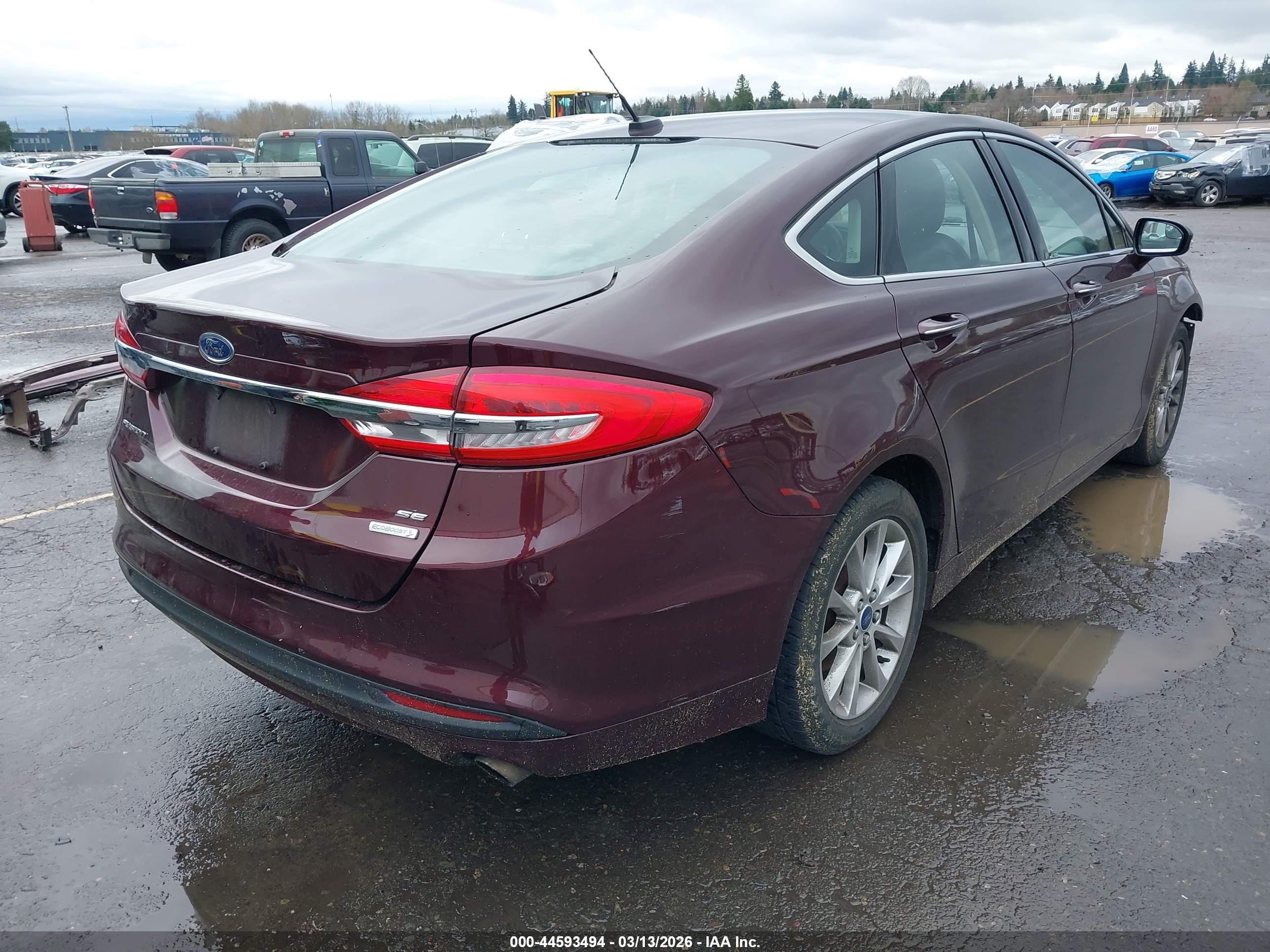 FORD FUSION image 4