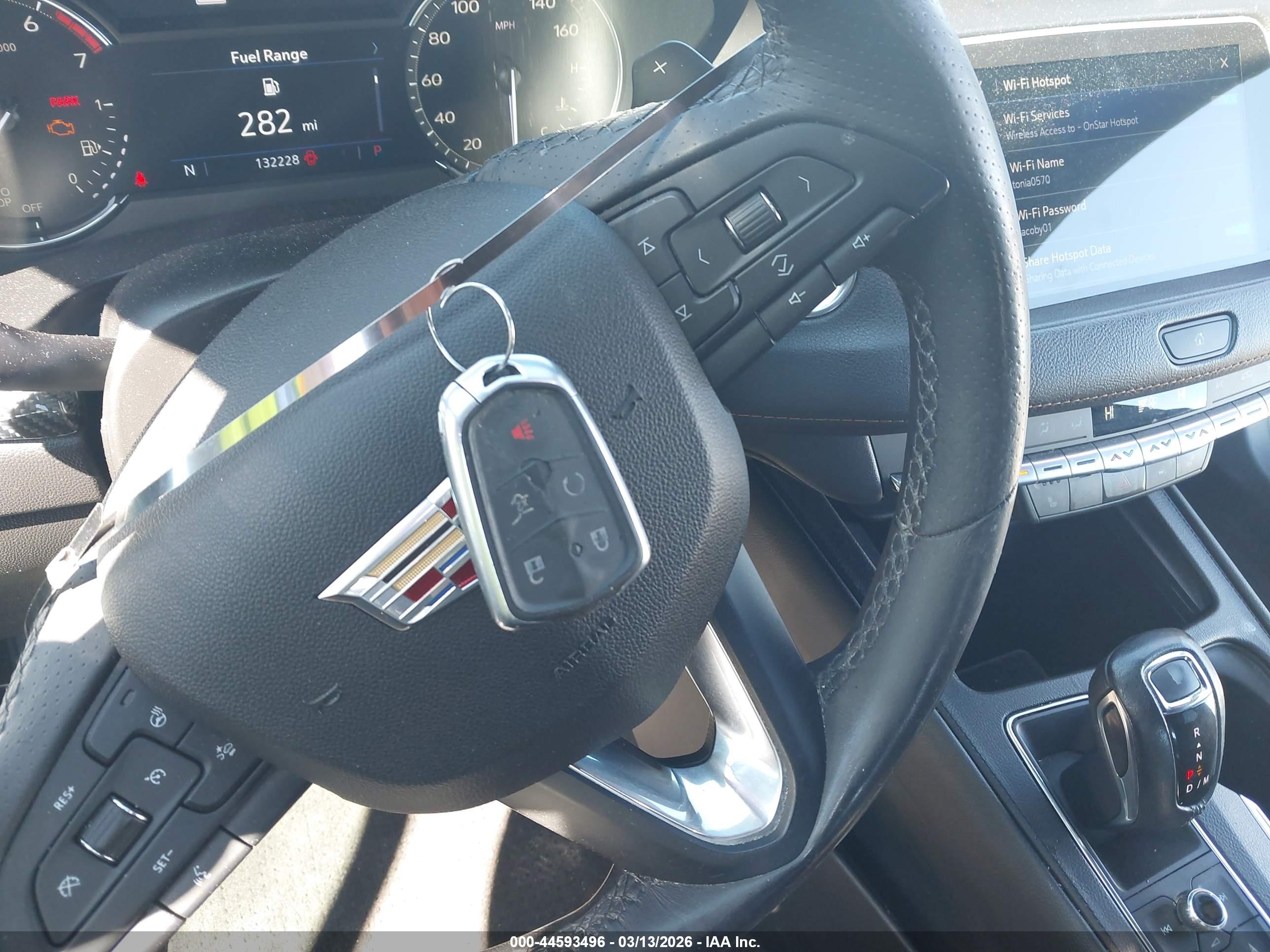 CADILLAC XT4 image 11
