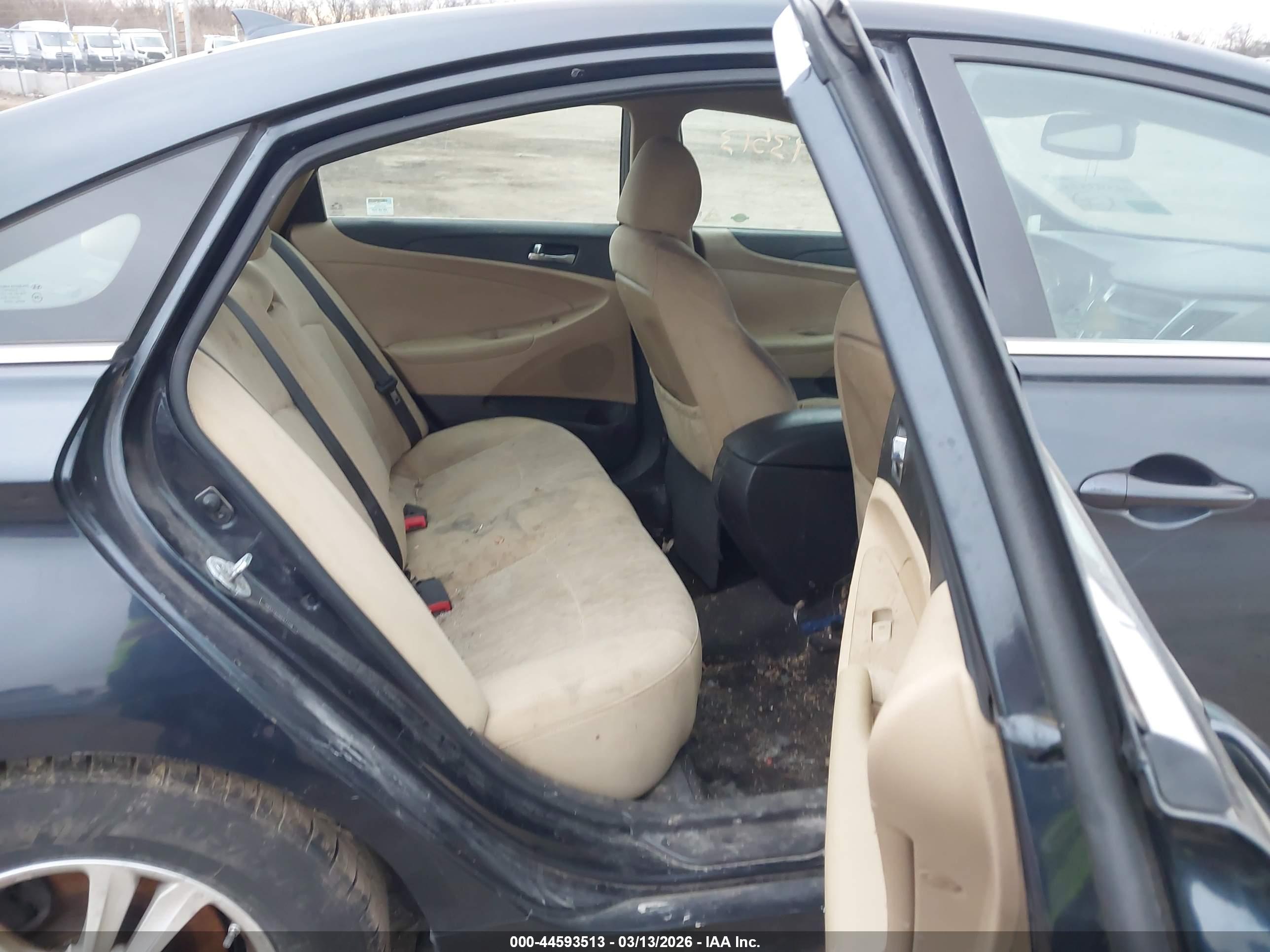 HYUNDAI SONATA image 8