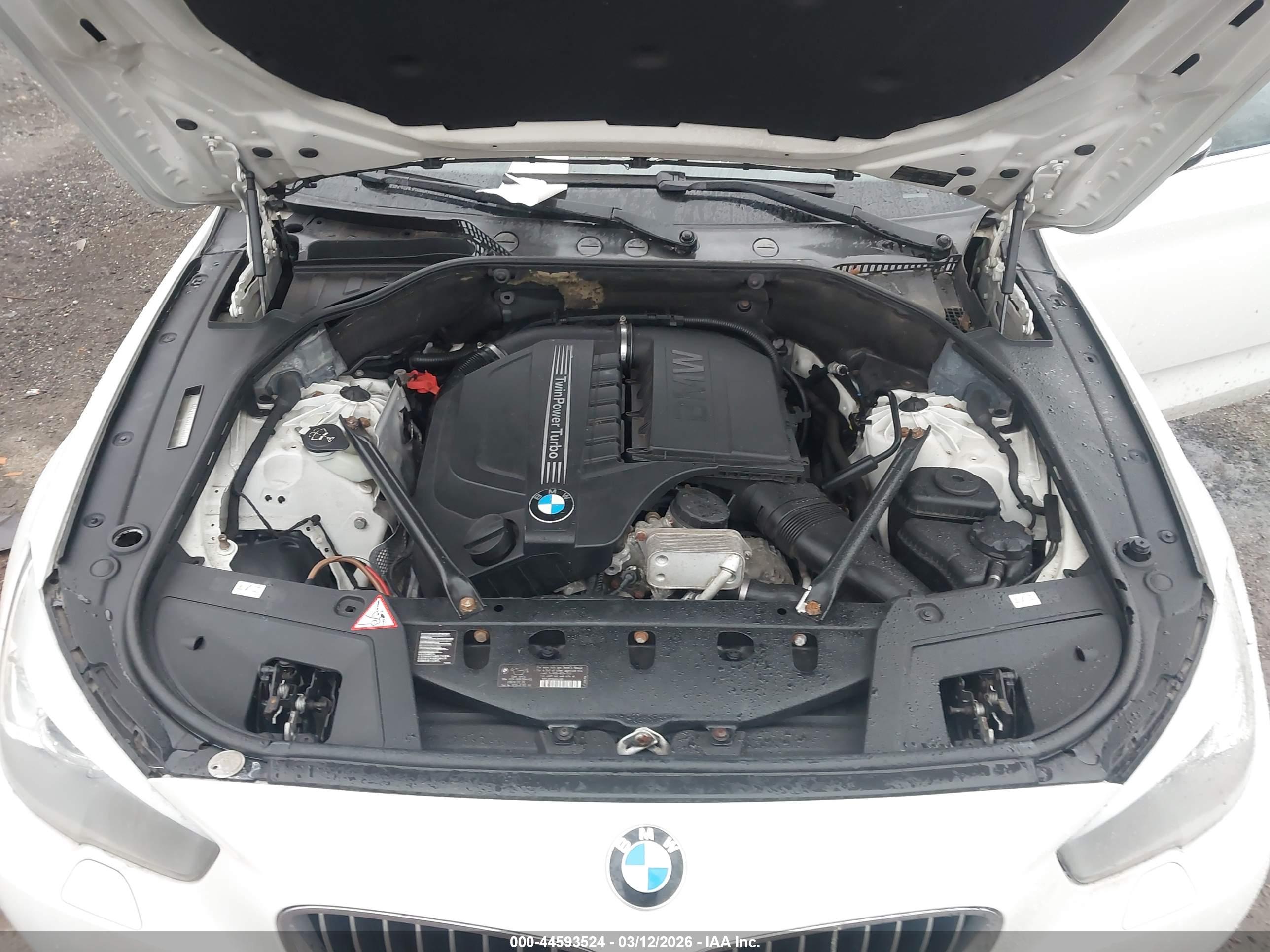 BMW 535I image 10