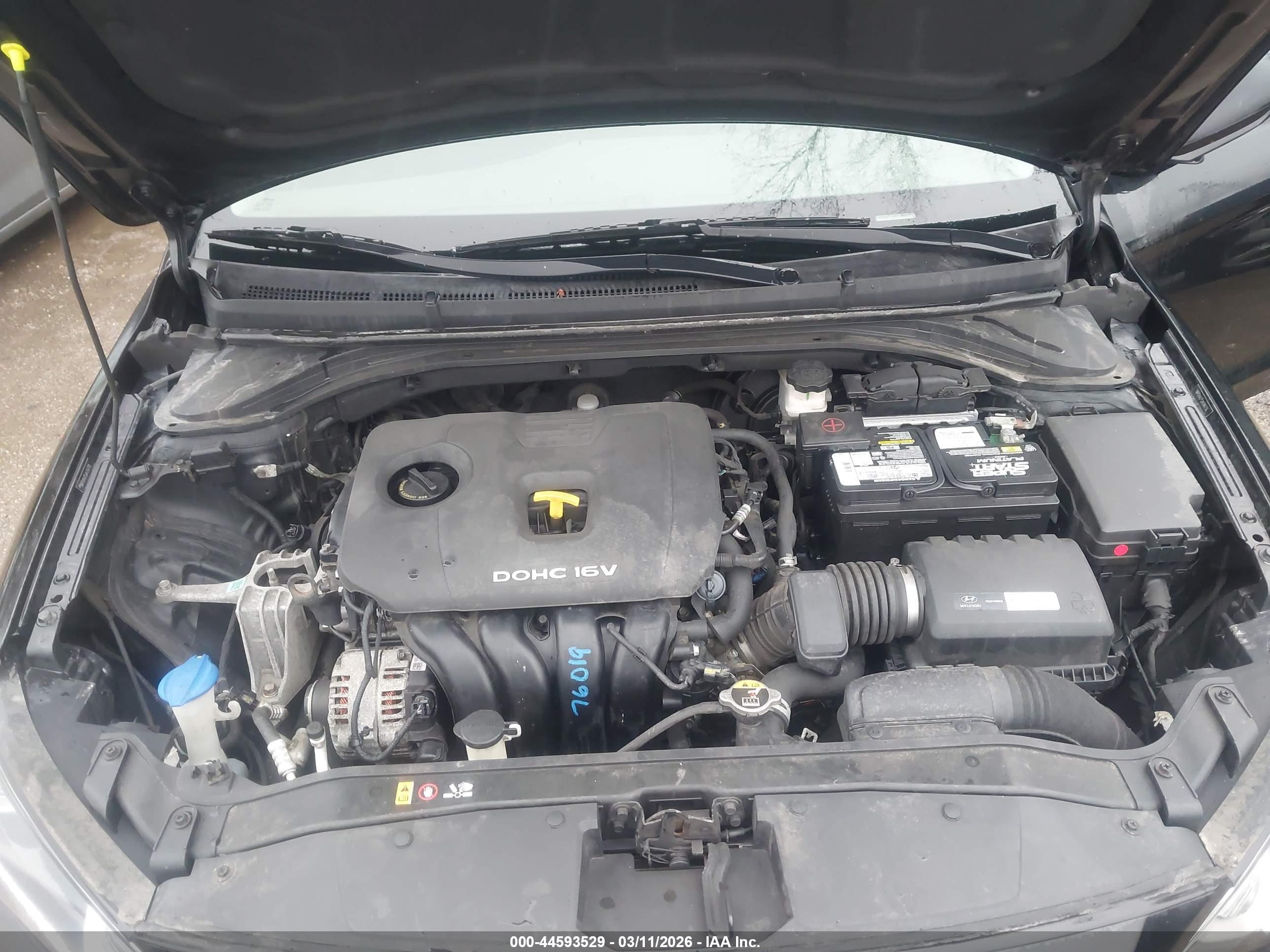 HYUNDAI ELANTRA image 10