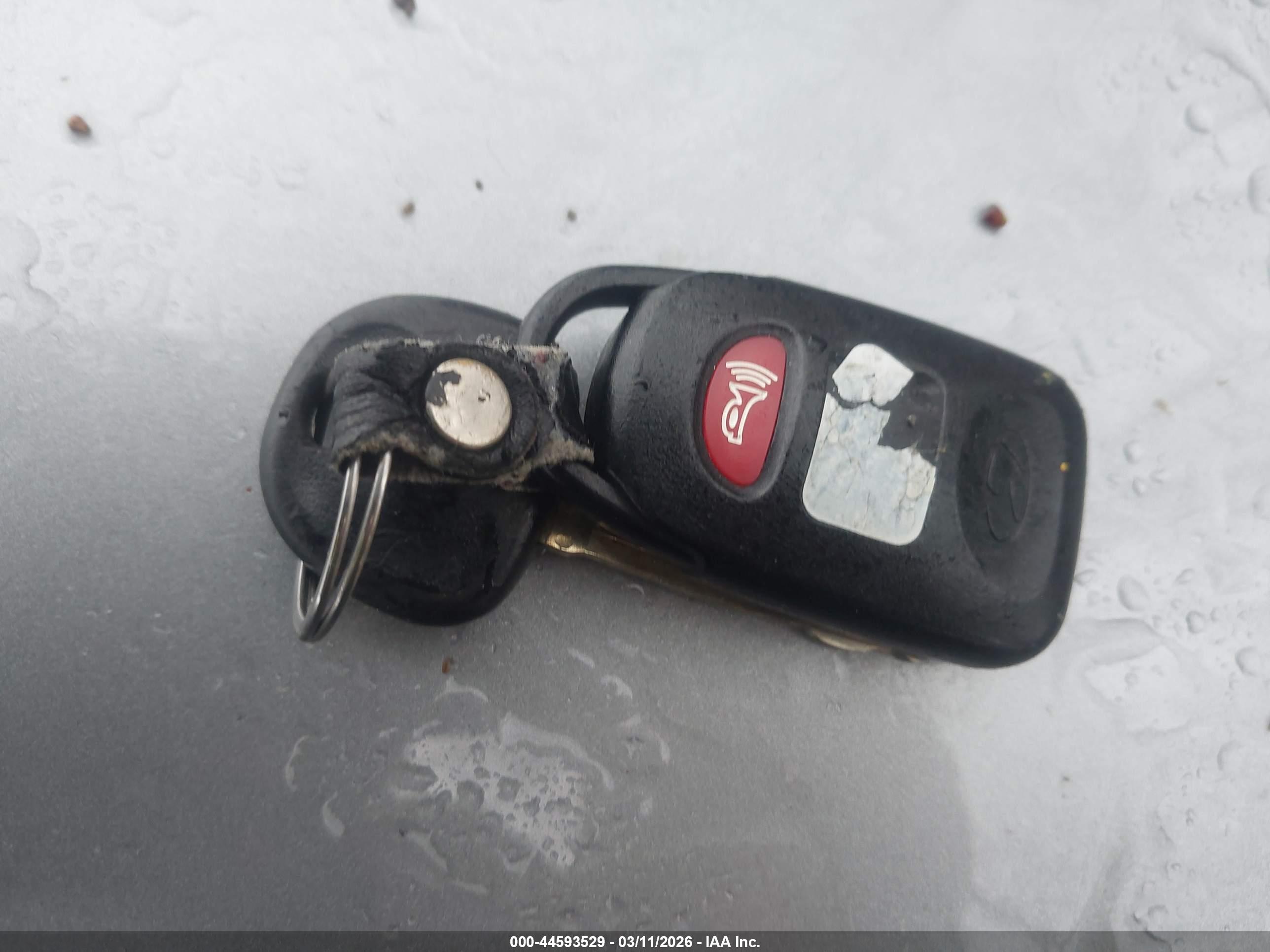 HYUNDAI ELANTRA image 11