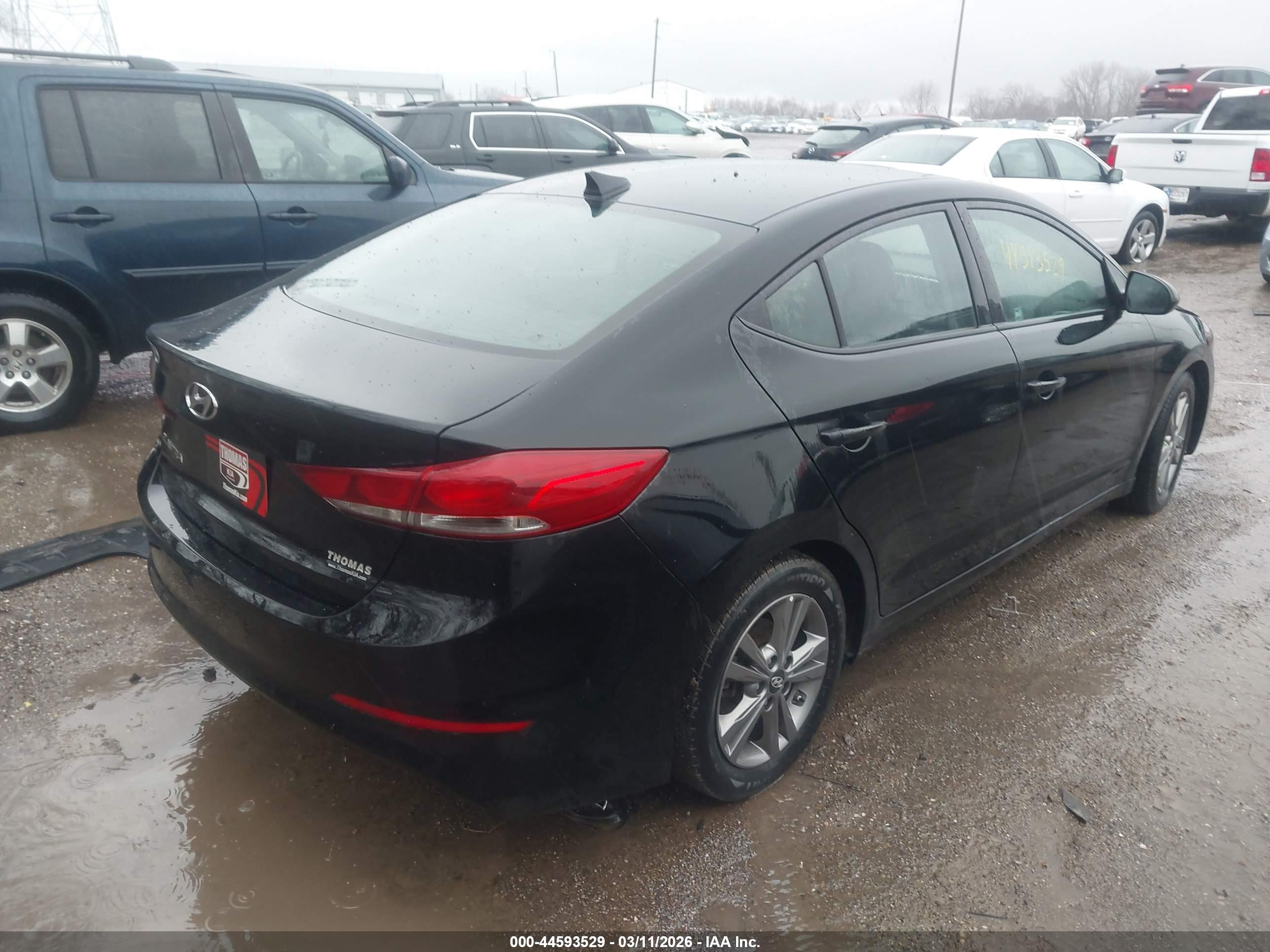 HYUNDAI ELANTRA image 4