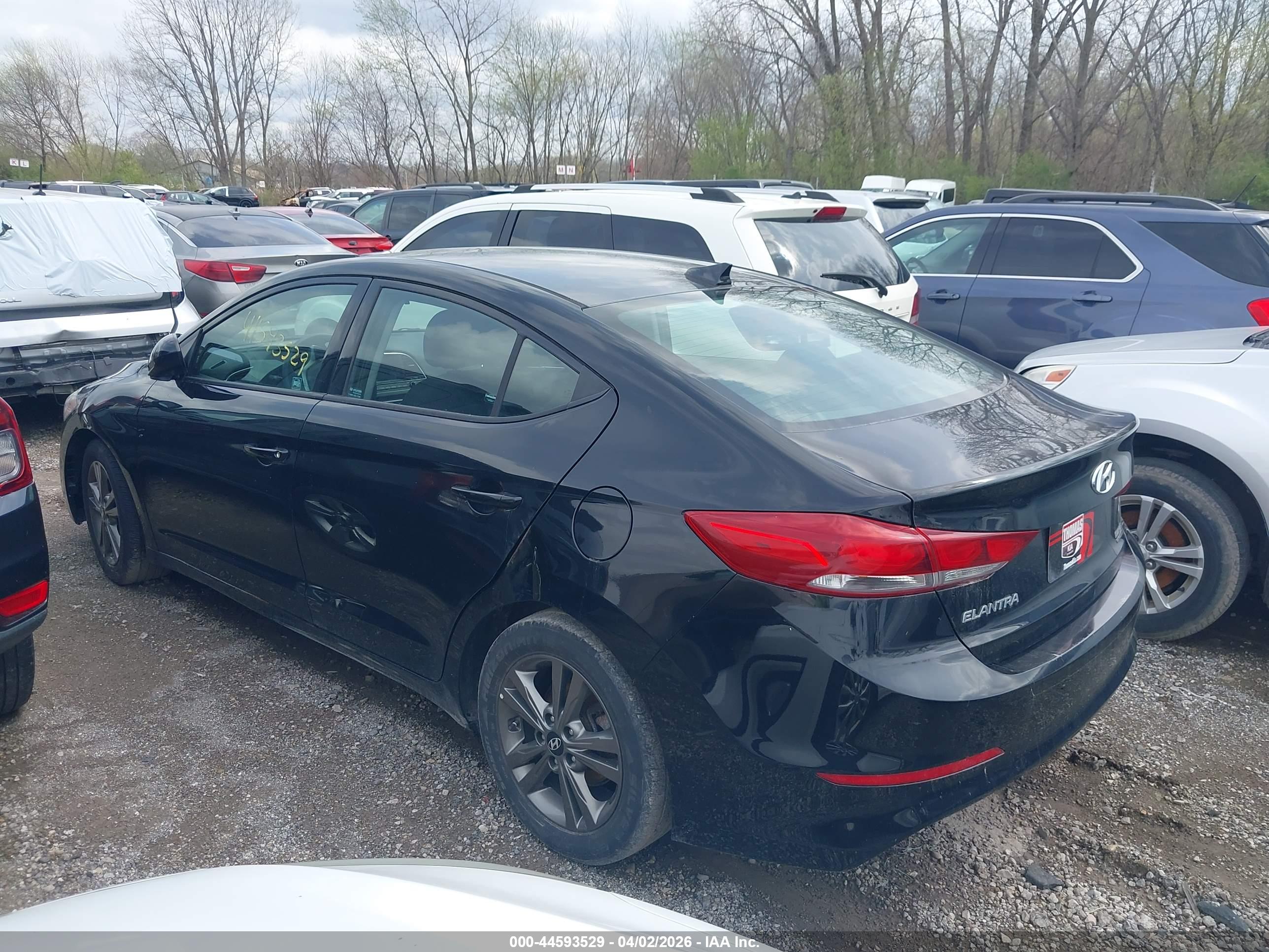 HYUNDAI ELANTRA image 6
