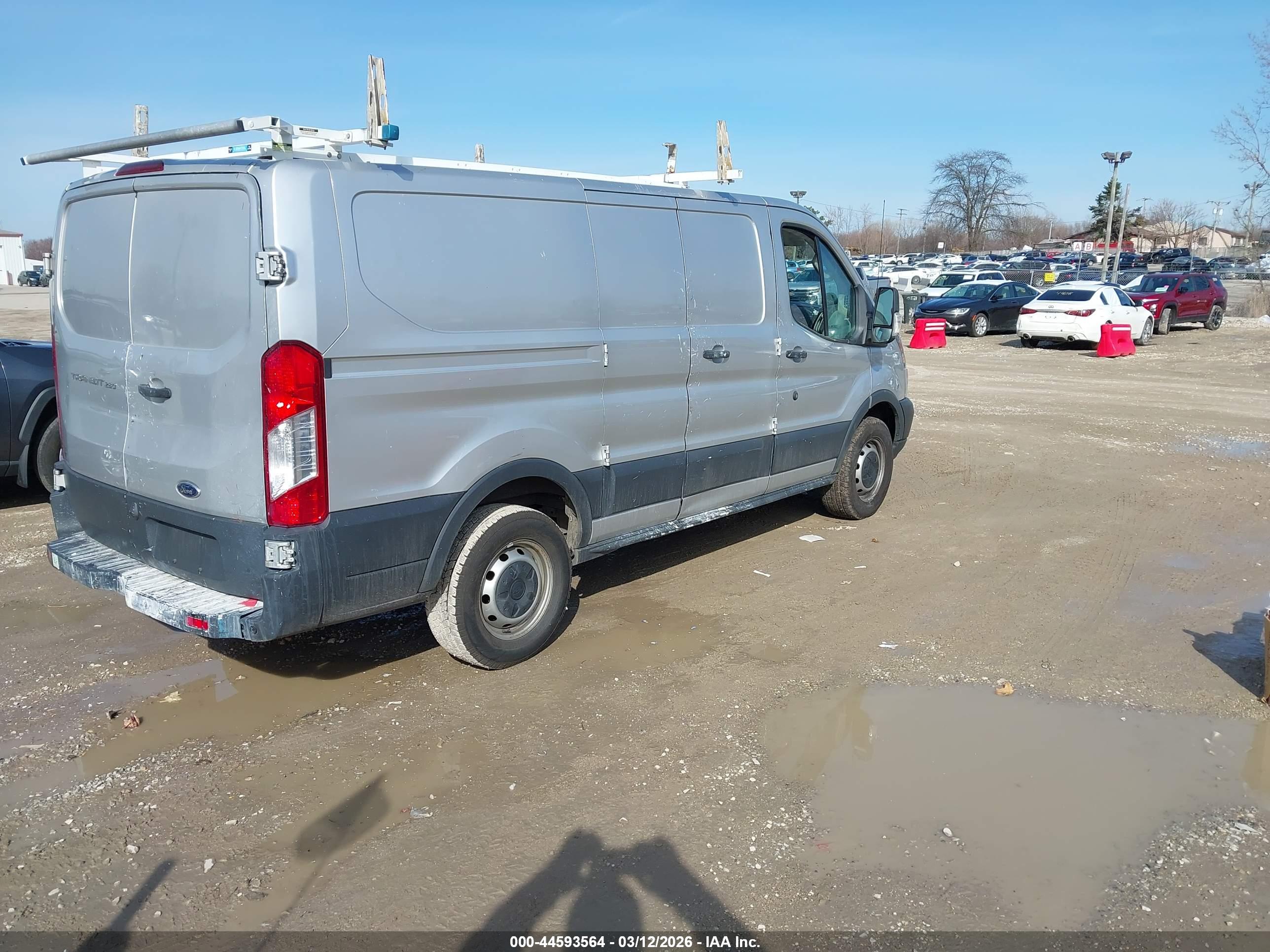 FORD TRANSIT-250 image 4