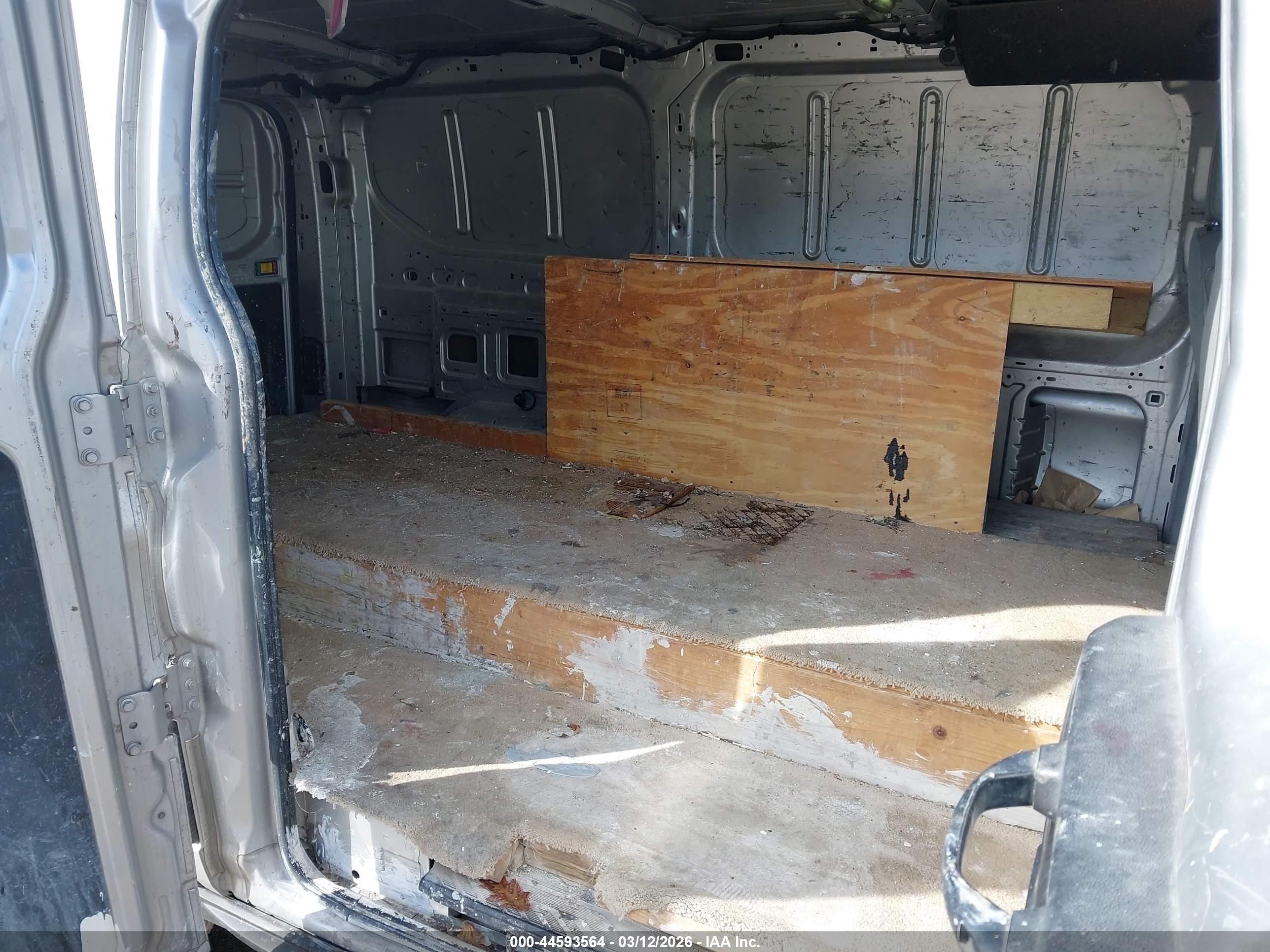FORD TRANSIT-250 image 8