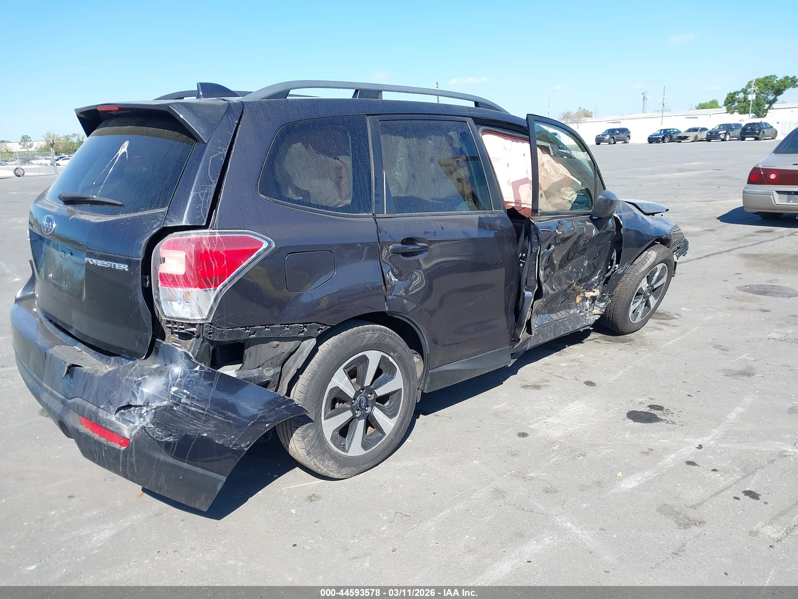 SUBARU FORESTER image 4