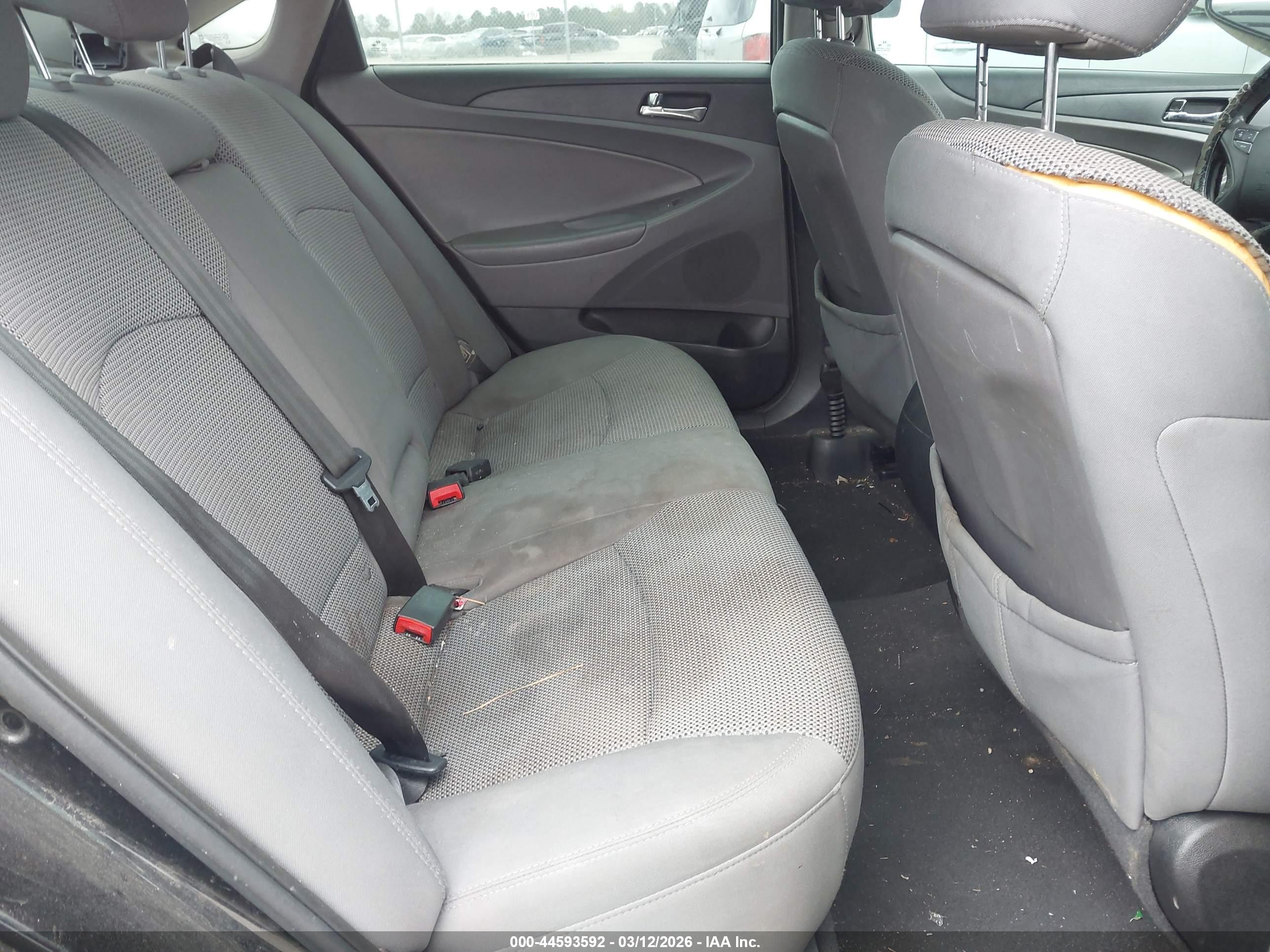 HYUNDAI SONATA image 8