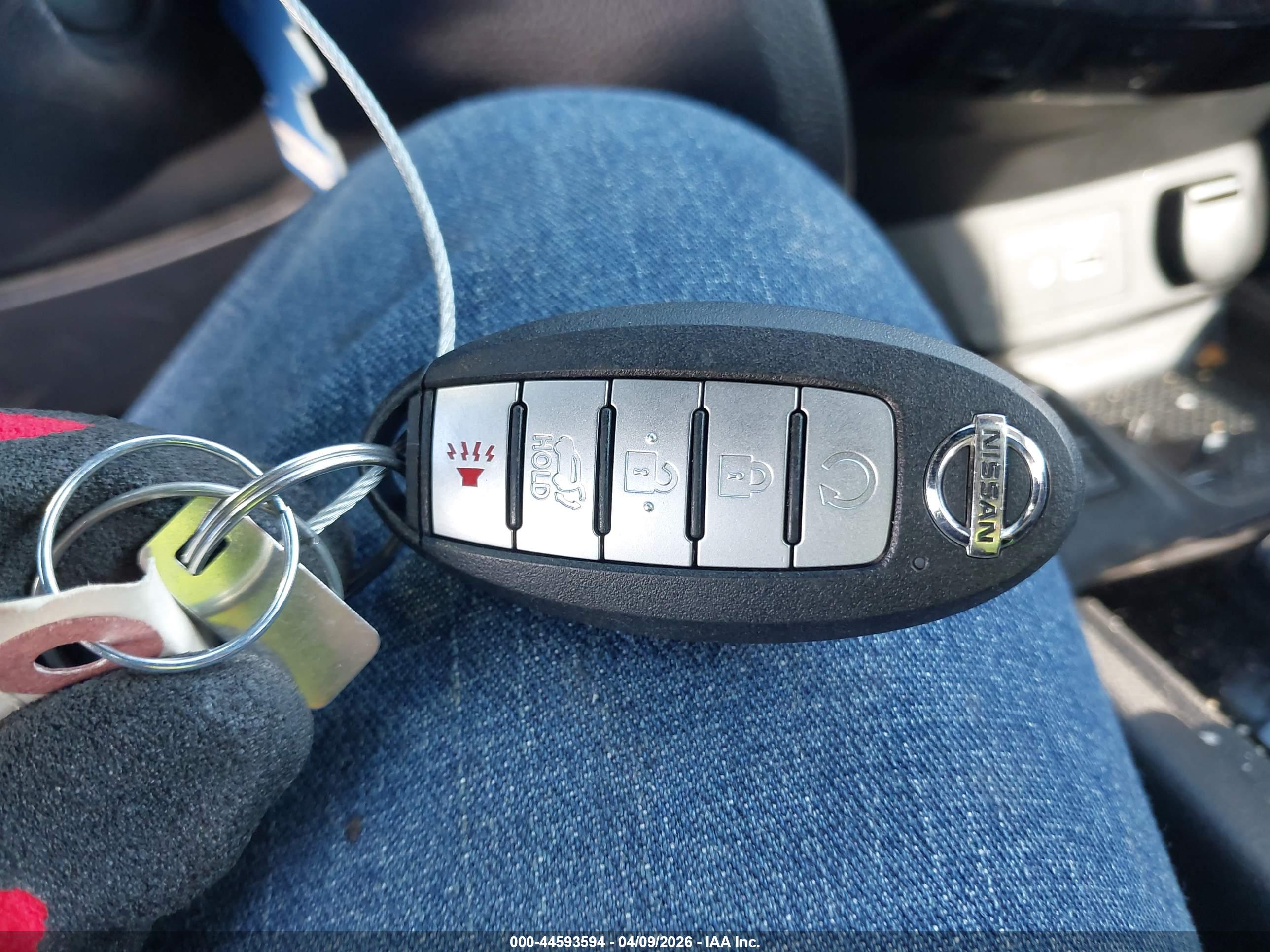 NISSAN ROGUE image 11