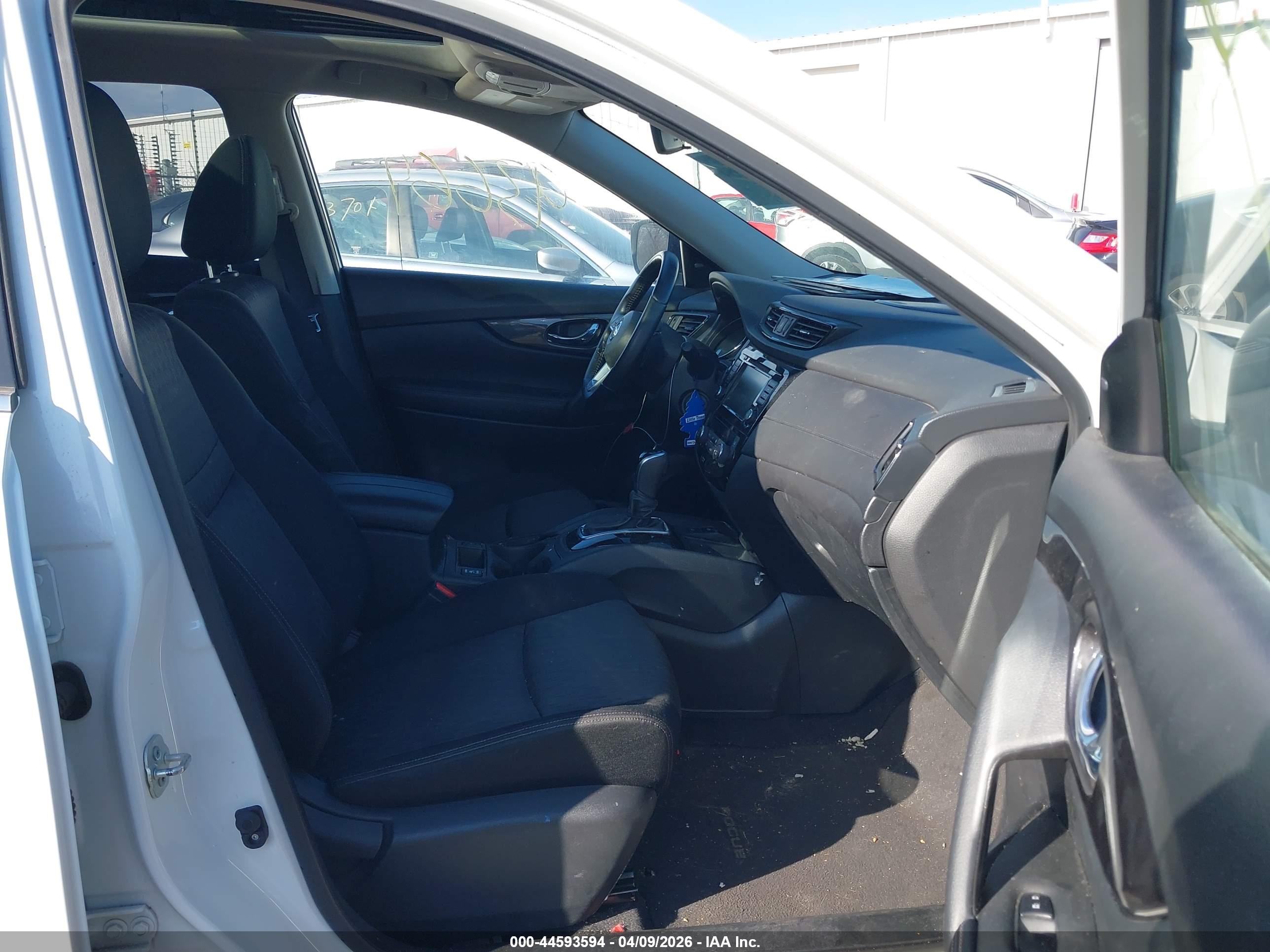 NISSAN ROGUE image 5