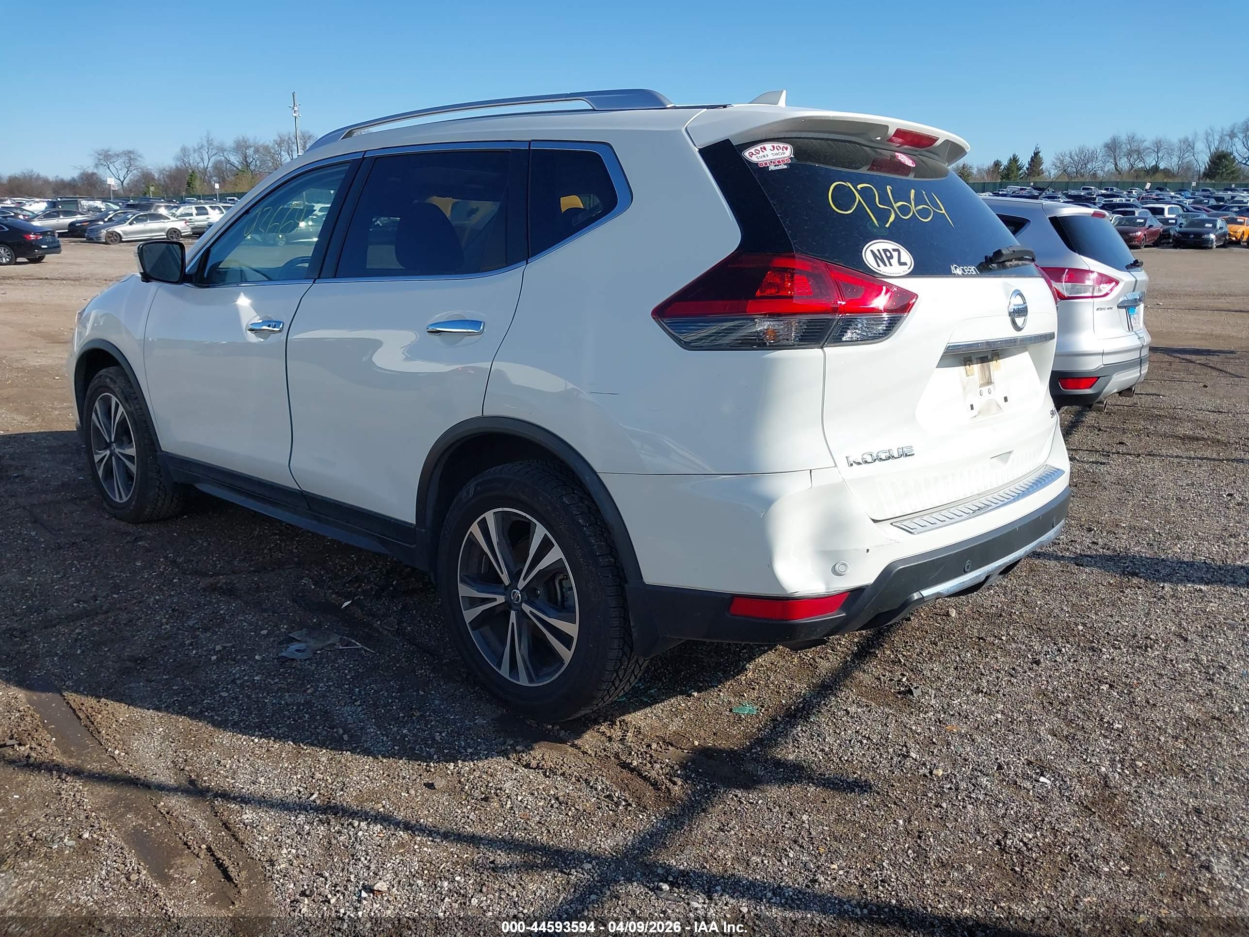 NISSAN ROGUE image 6