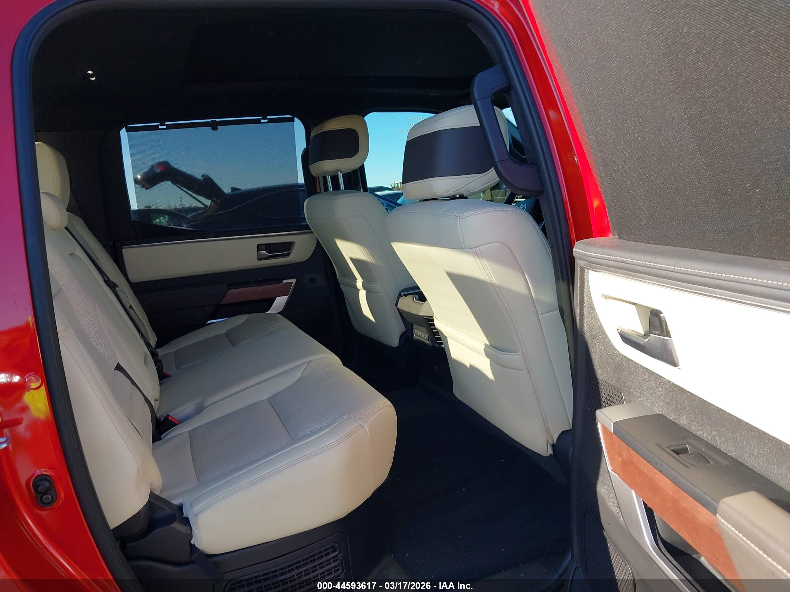 TOYOTA TUNDRA image 8