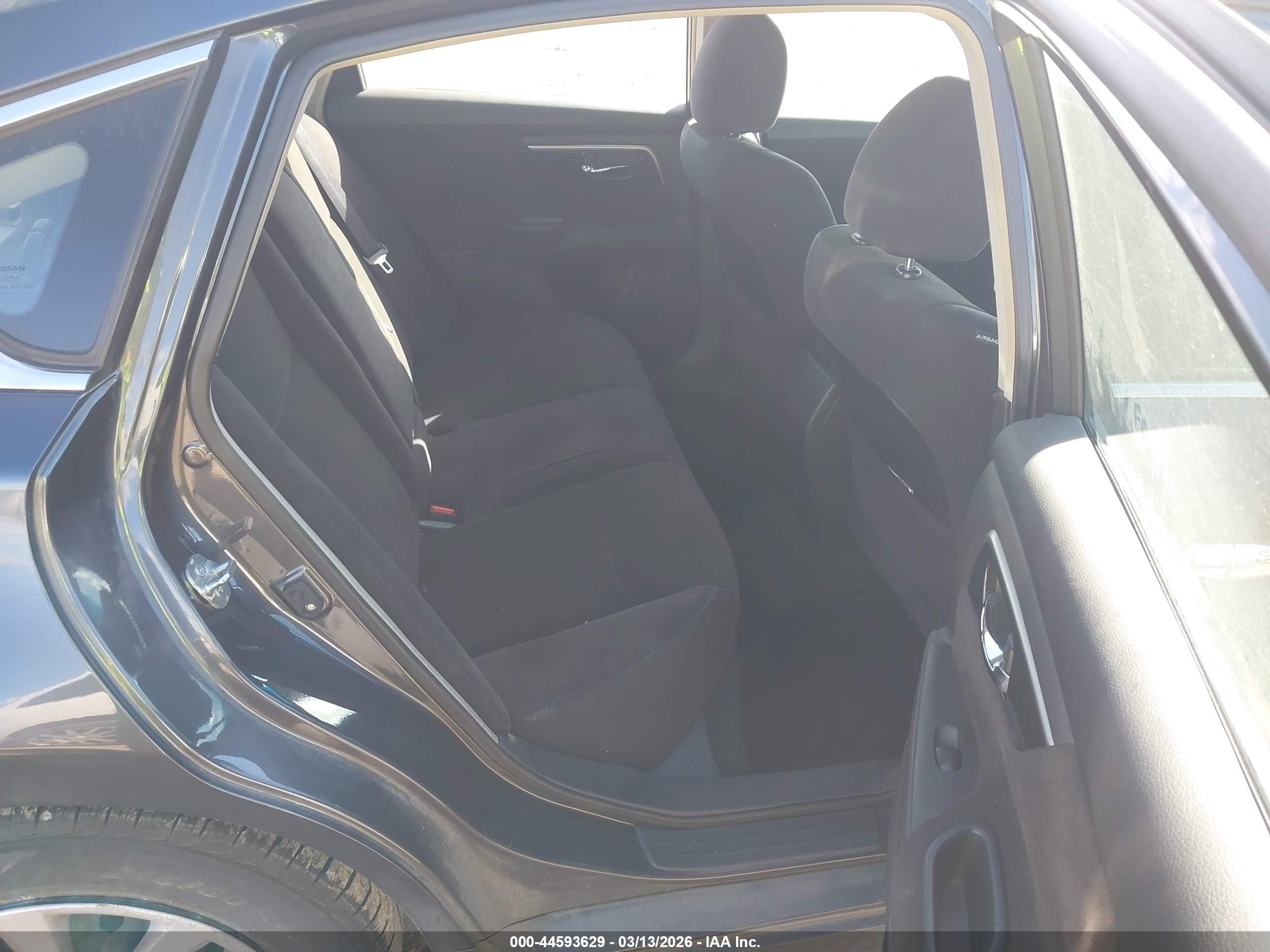 NISSAN ALTIMA image 8
