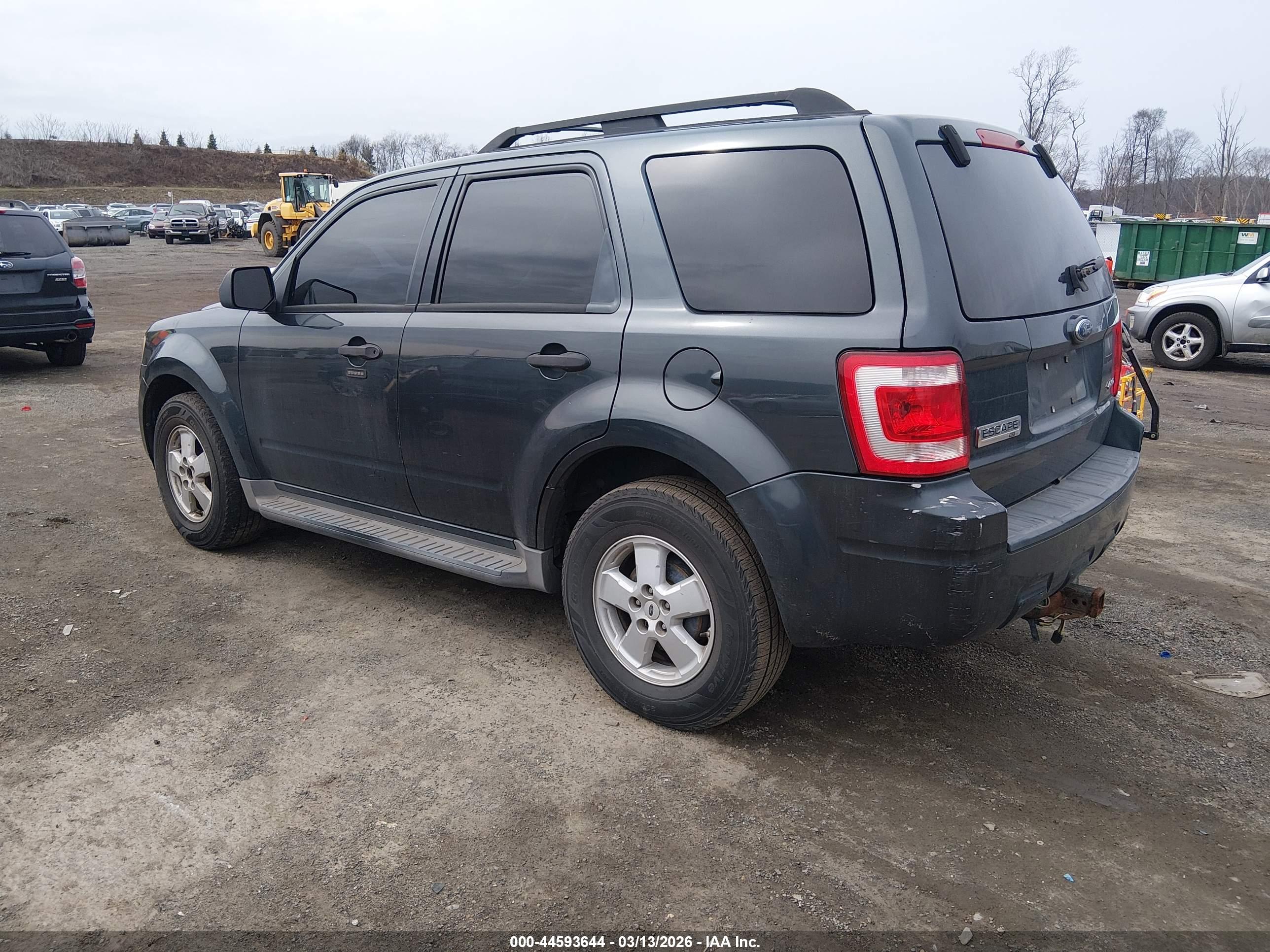 FORD ESCAPE image 3