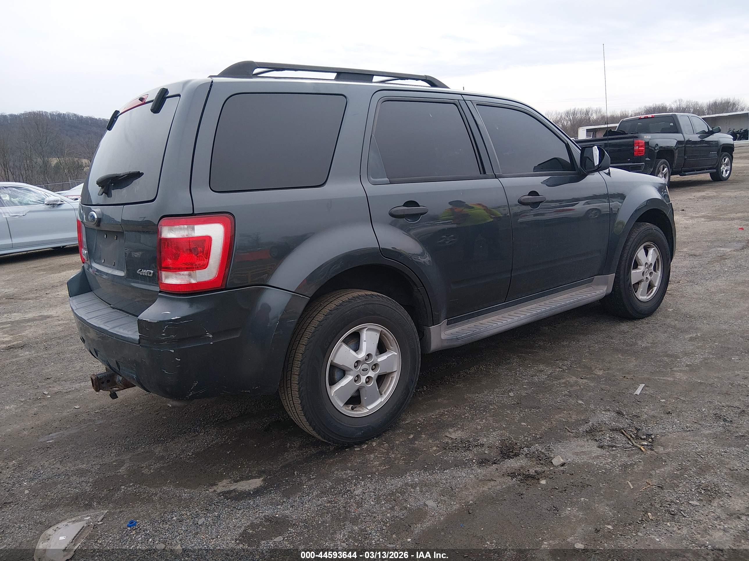 FORD ESCAPE image 4