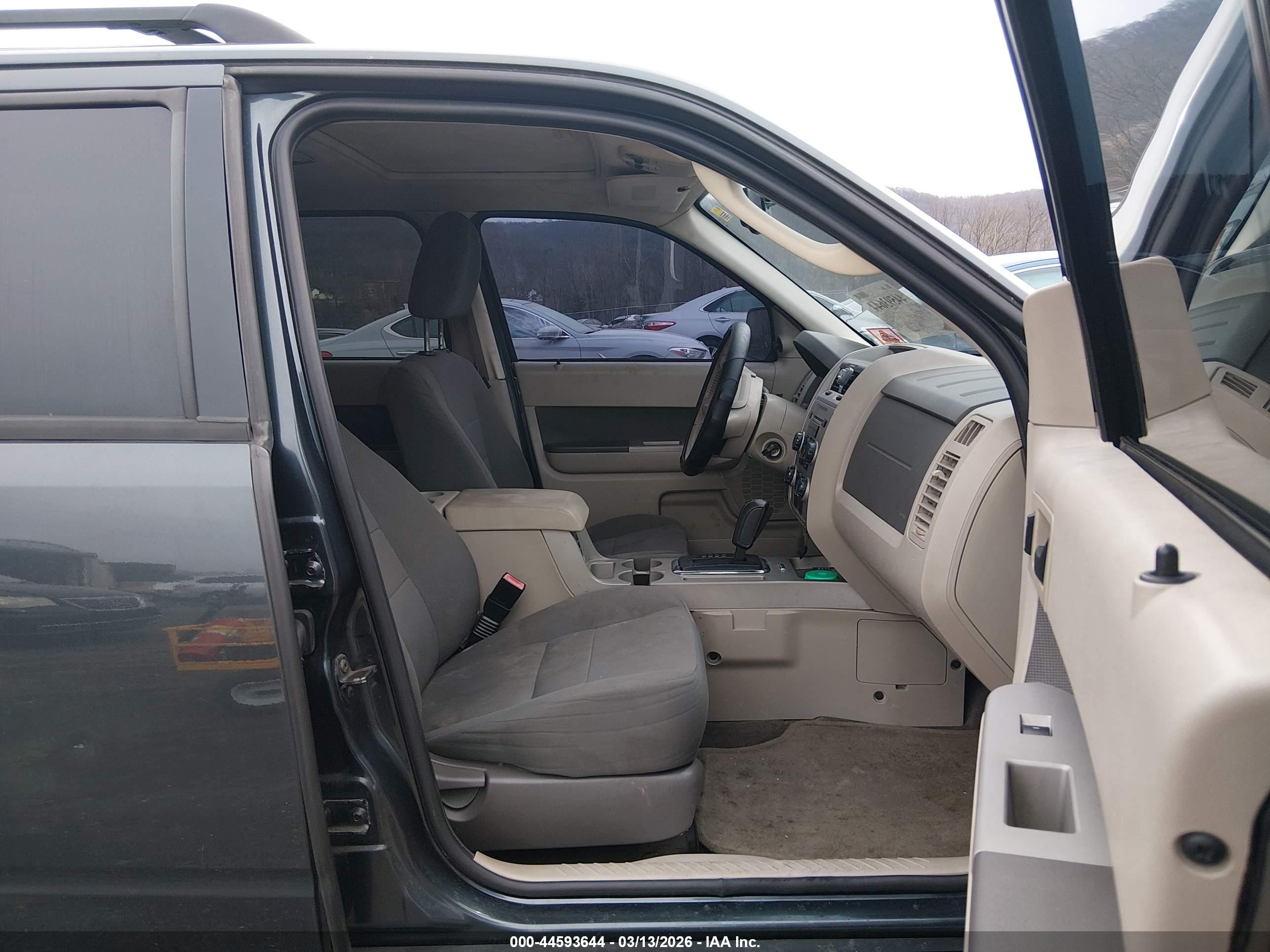 FORD ESCAPE image 5